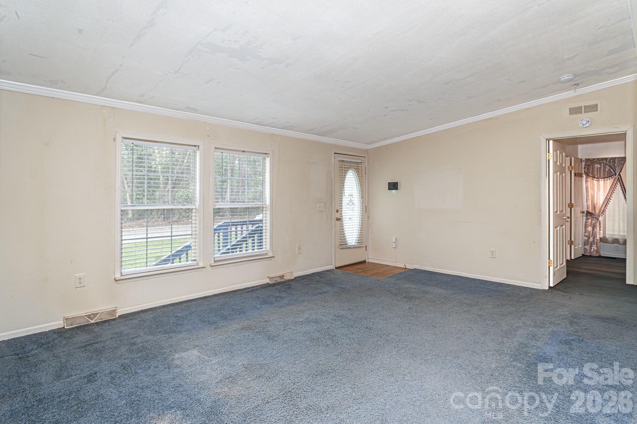 210 Pierce Street Unit: 4
