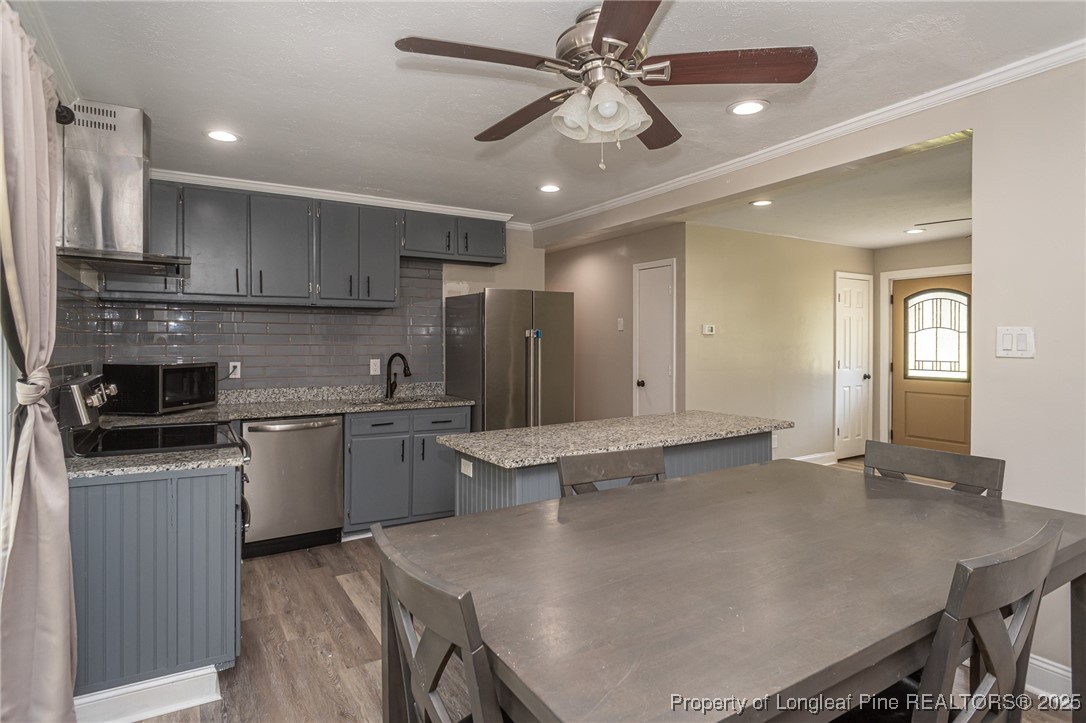 943 Louise Circle