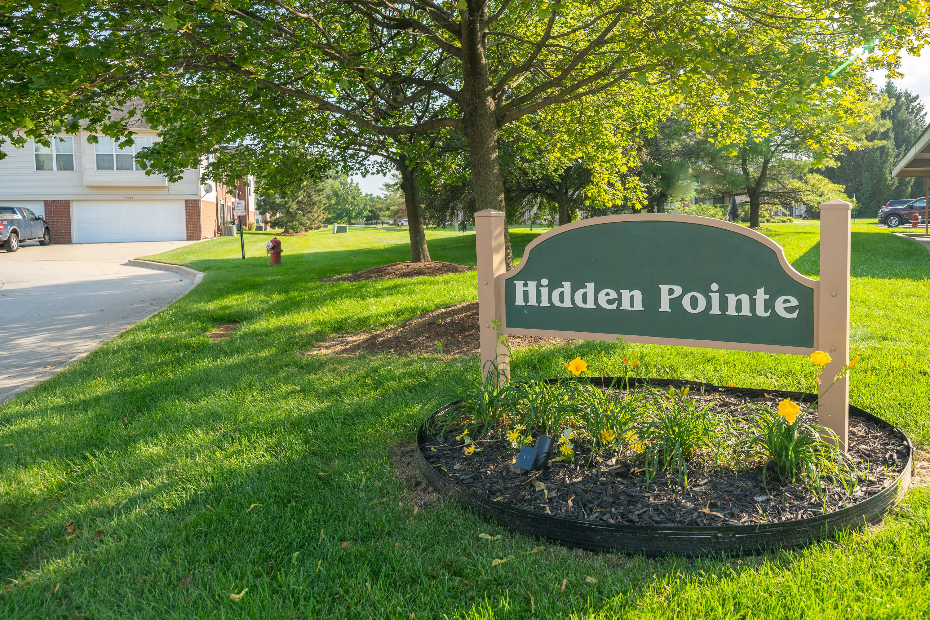 15143 HIDDEN POINTE Circle