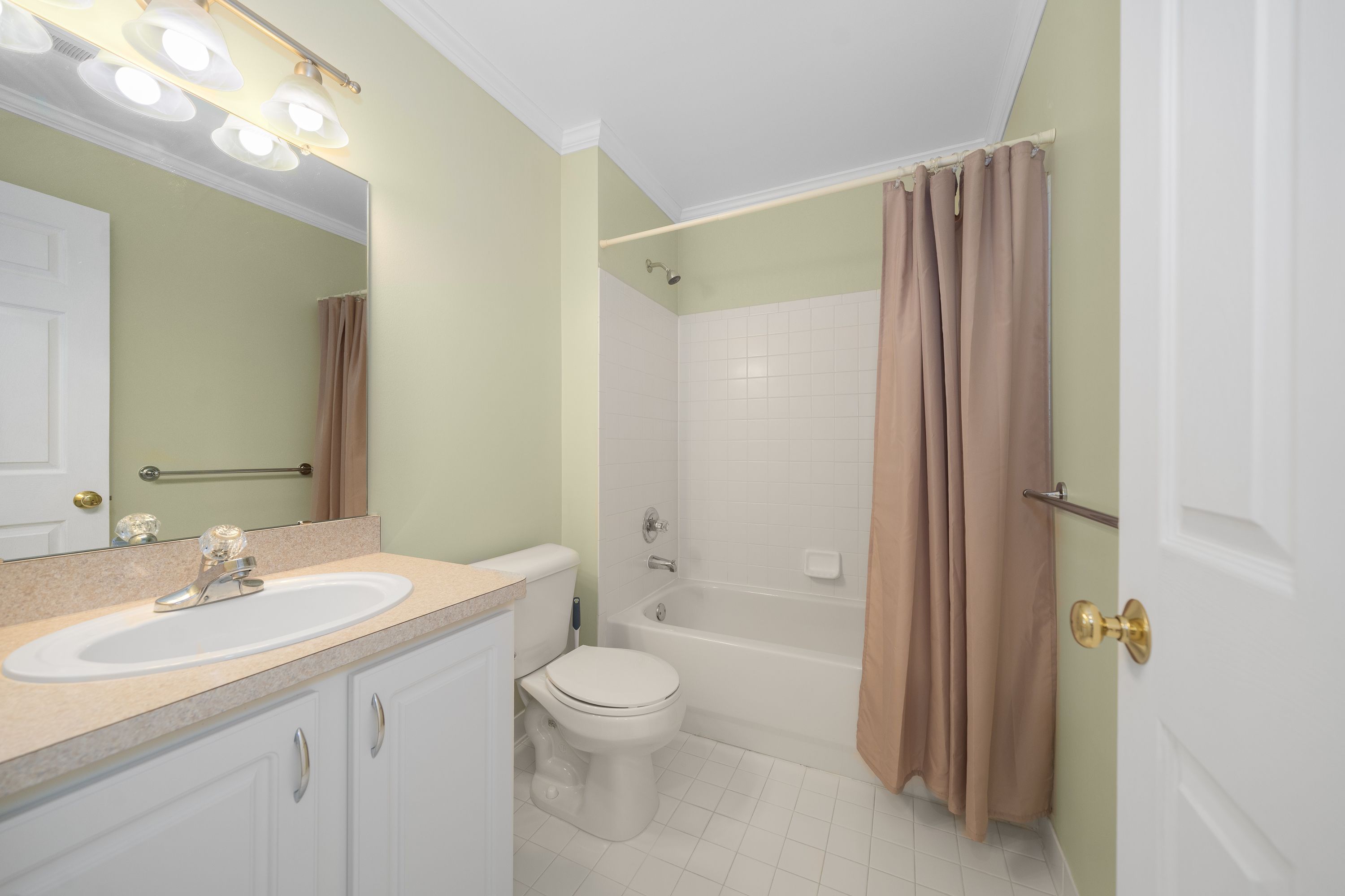 15143 HIDDEN POINTE Circle