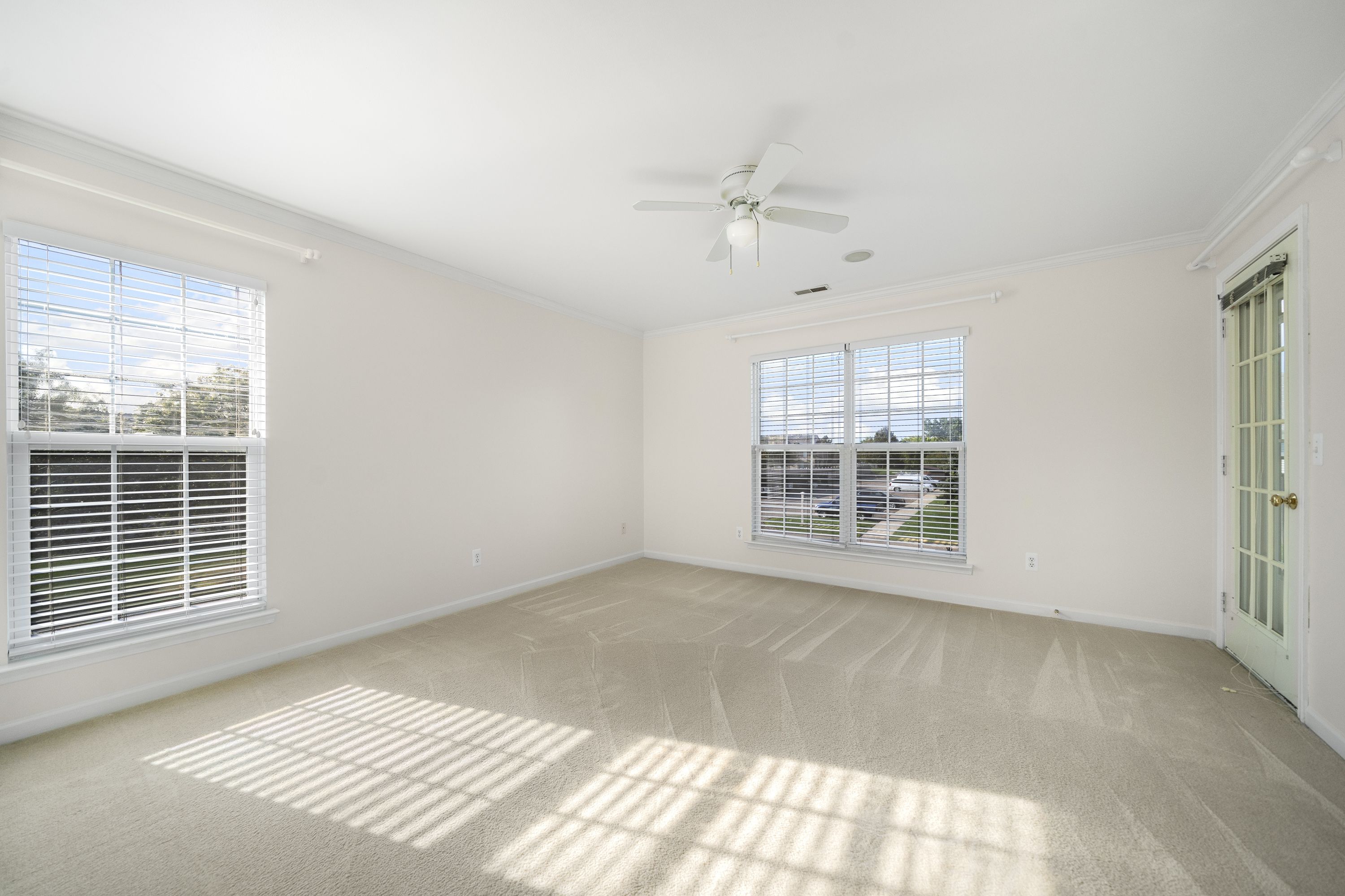 15143 HIDDEN POINTE Circle