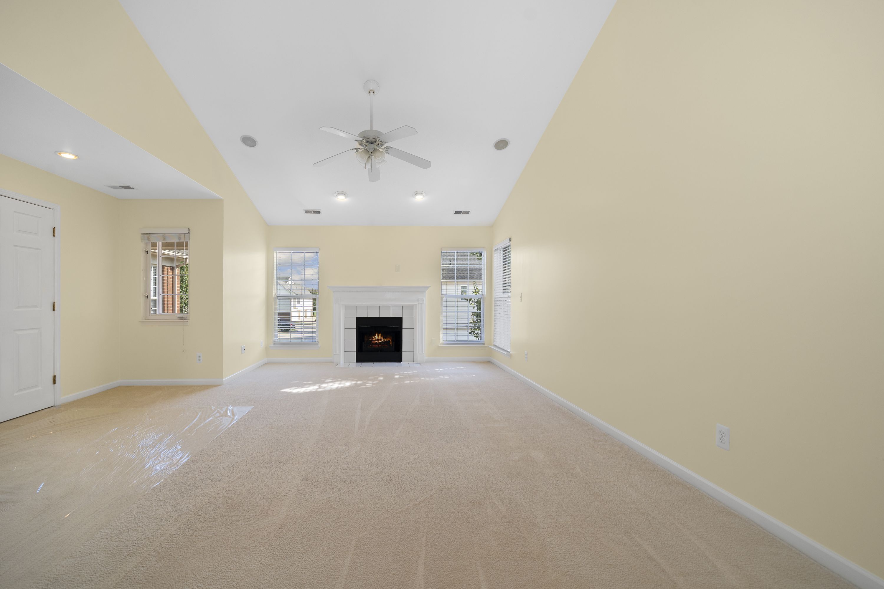 15143 HIDDEN POINTE Circle