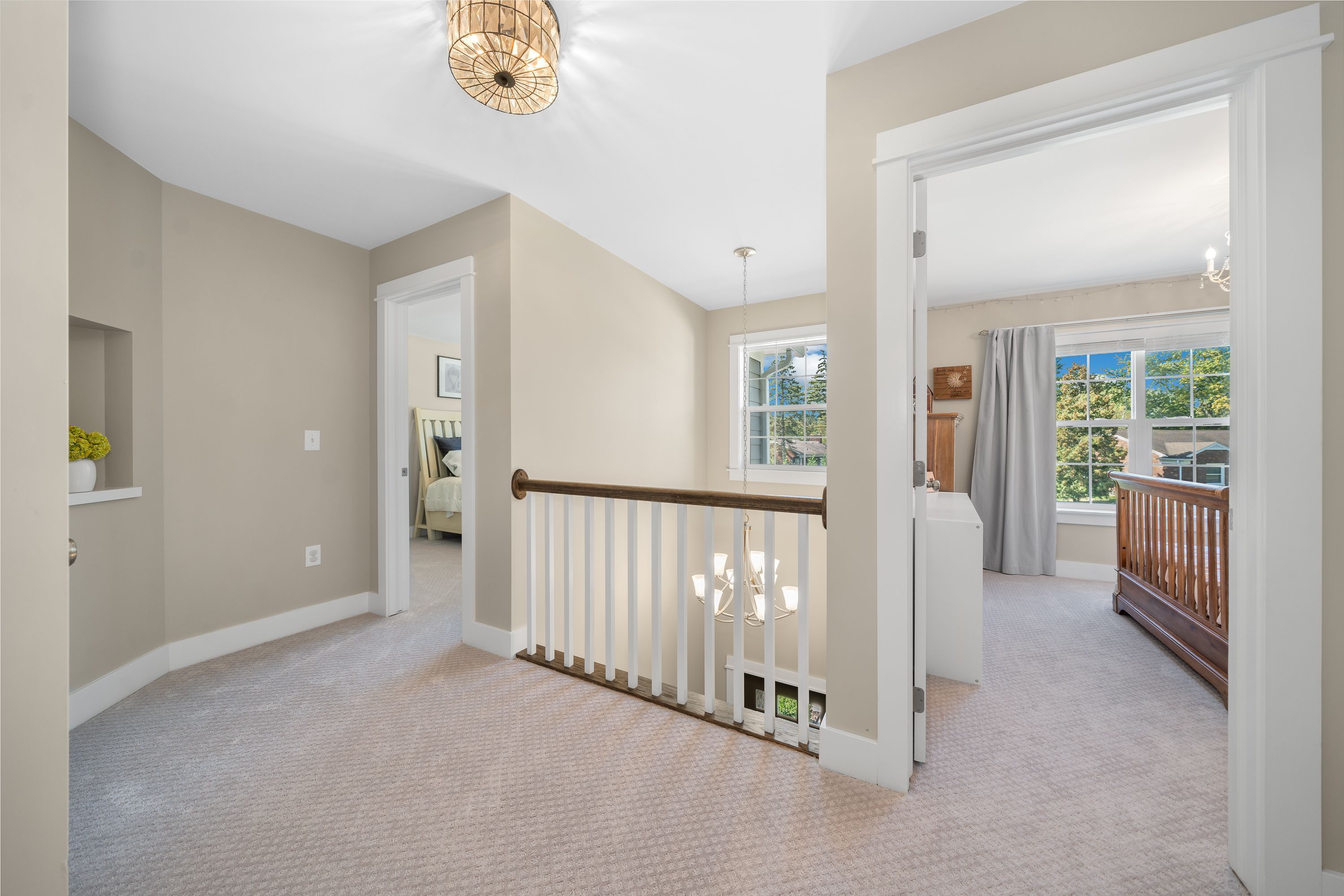3906 HILLSIDE Drive