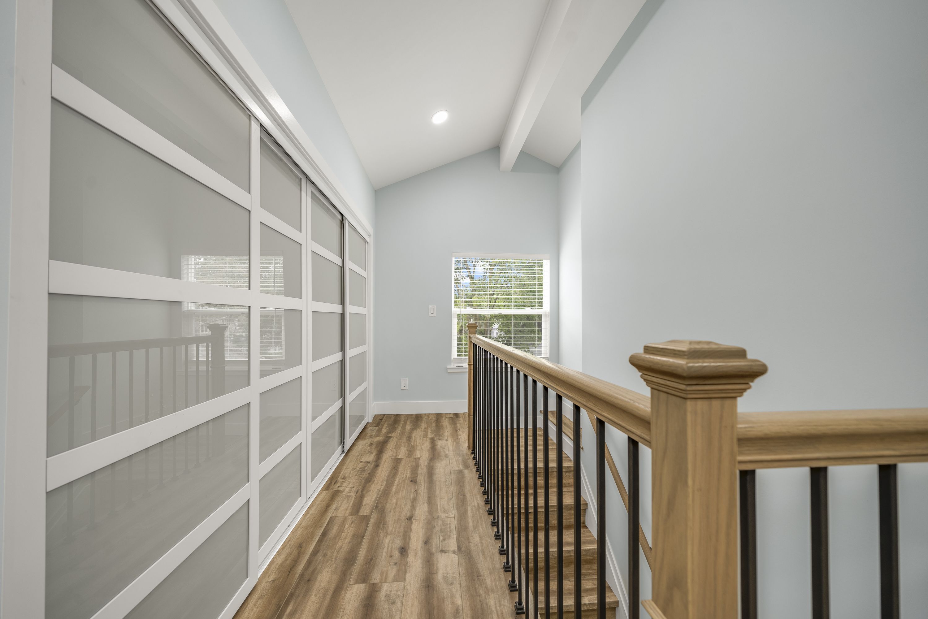 1335 BENNAVILLE Avenue