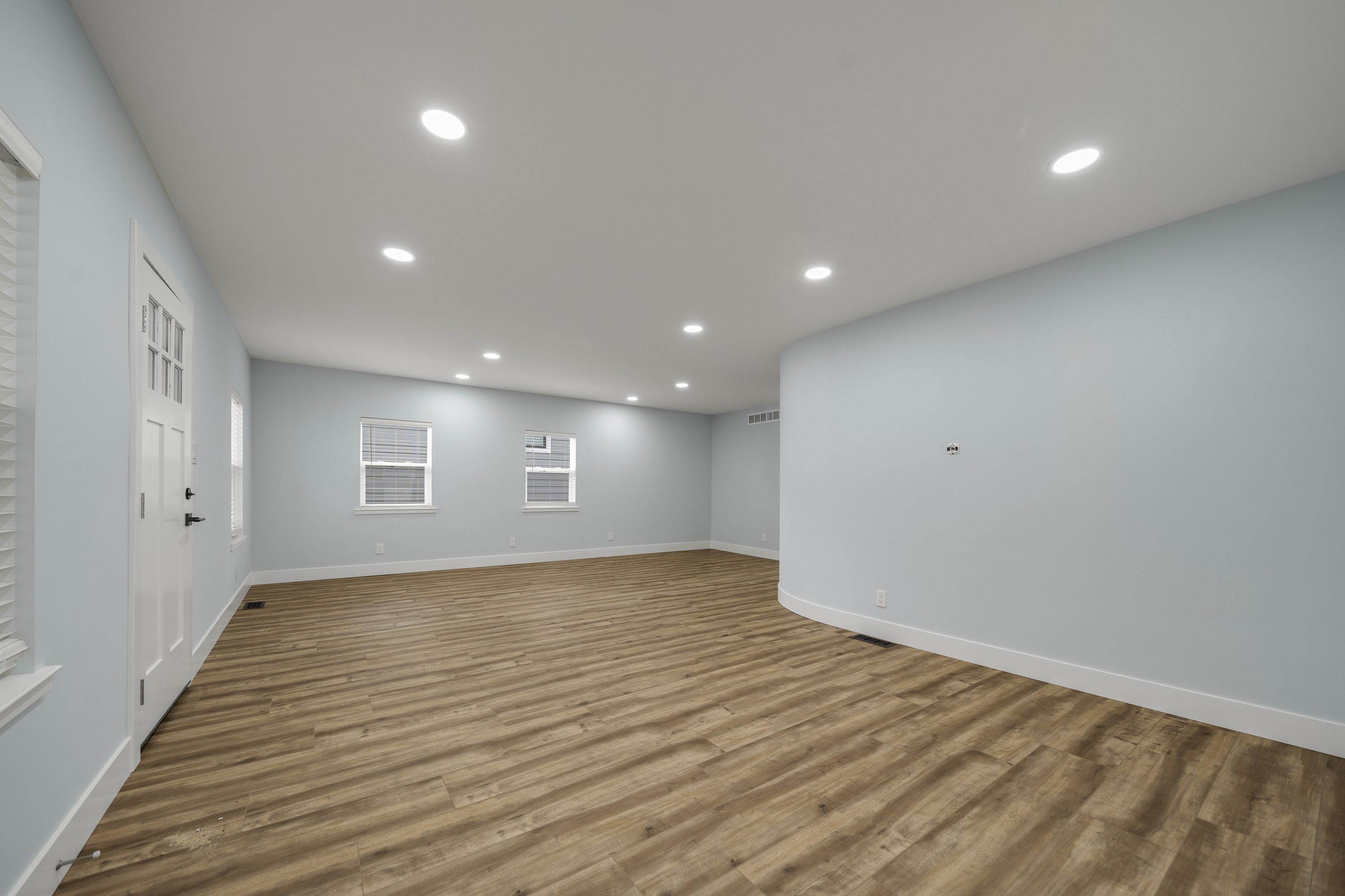 1335 BENNAVILLE Avenue