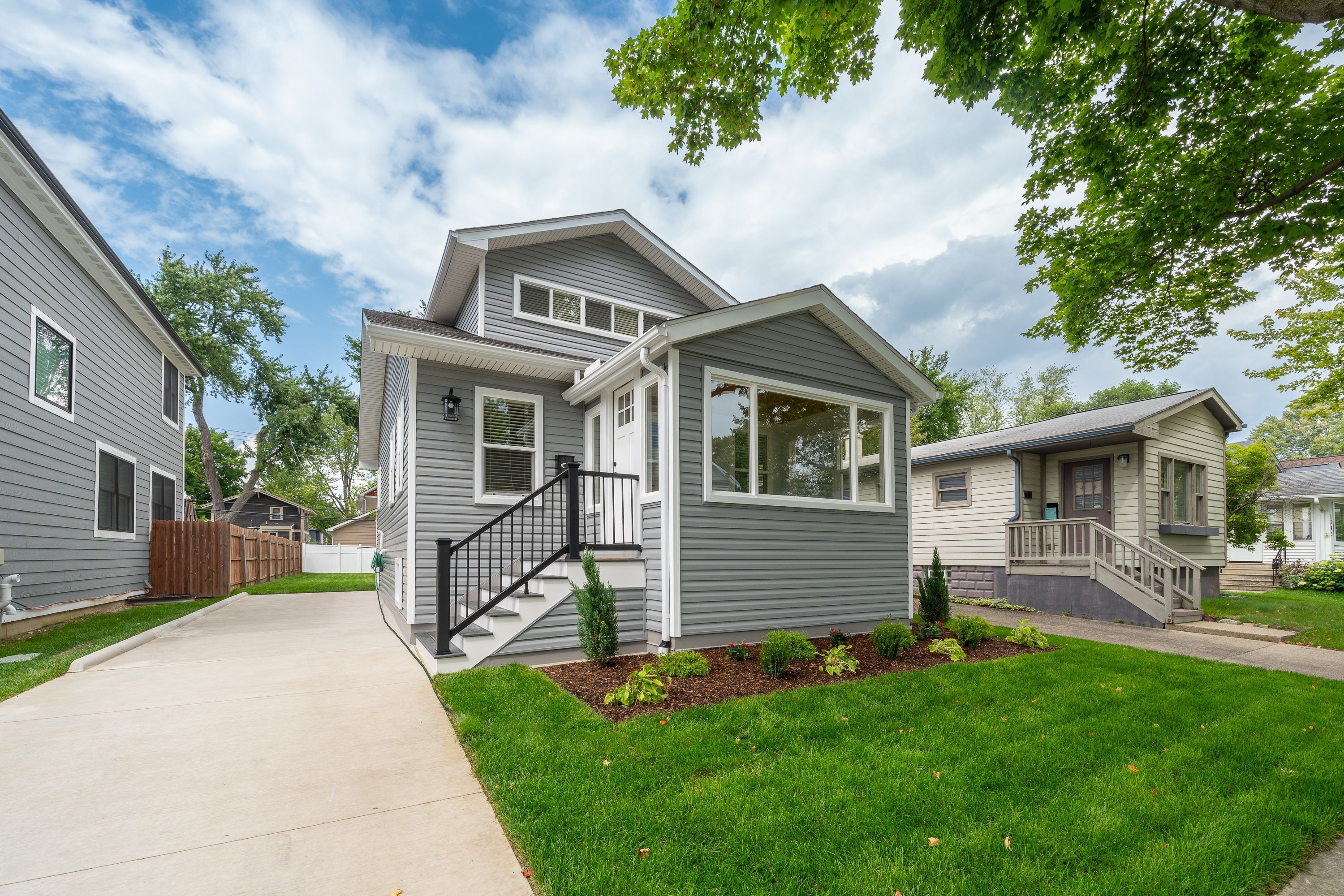 1335 BENNAVILLE Avenue