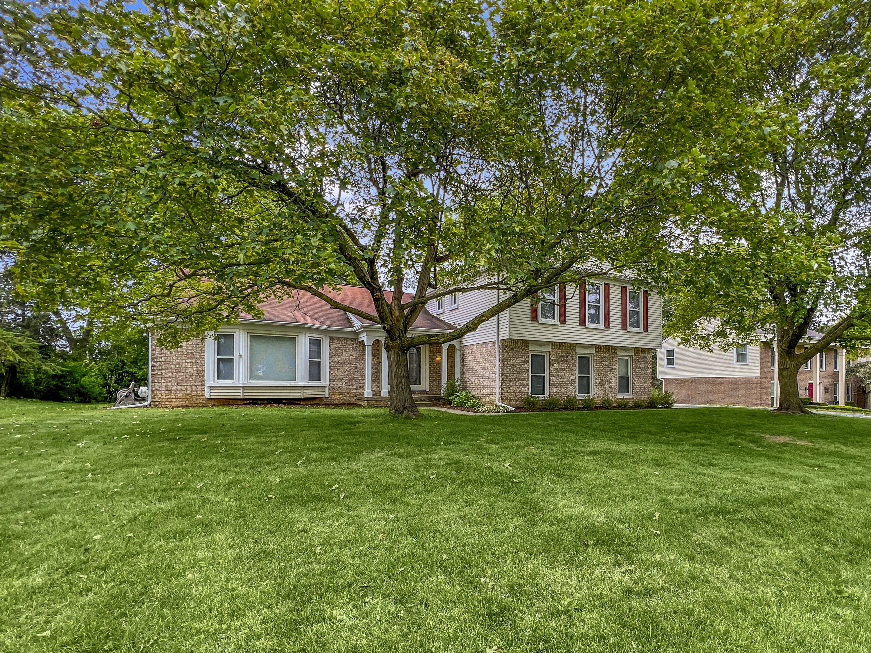 4311 APPLE VALLEY Lane