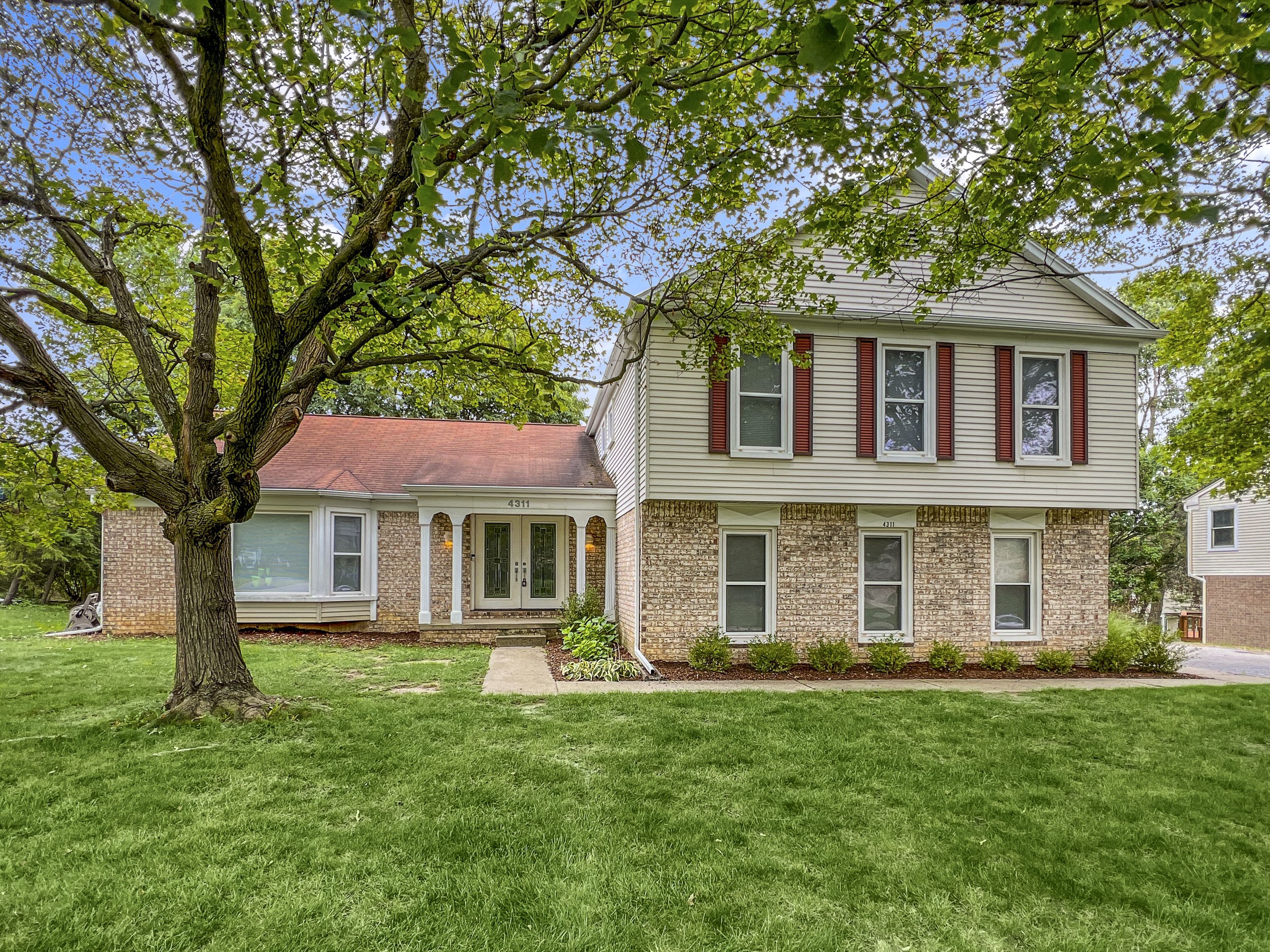 4311 APPLE VALLEY Lane