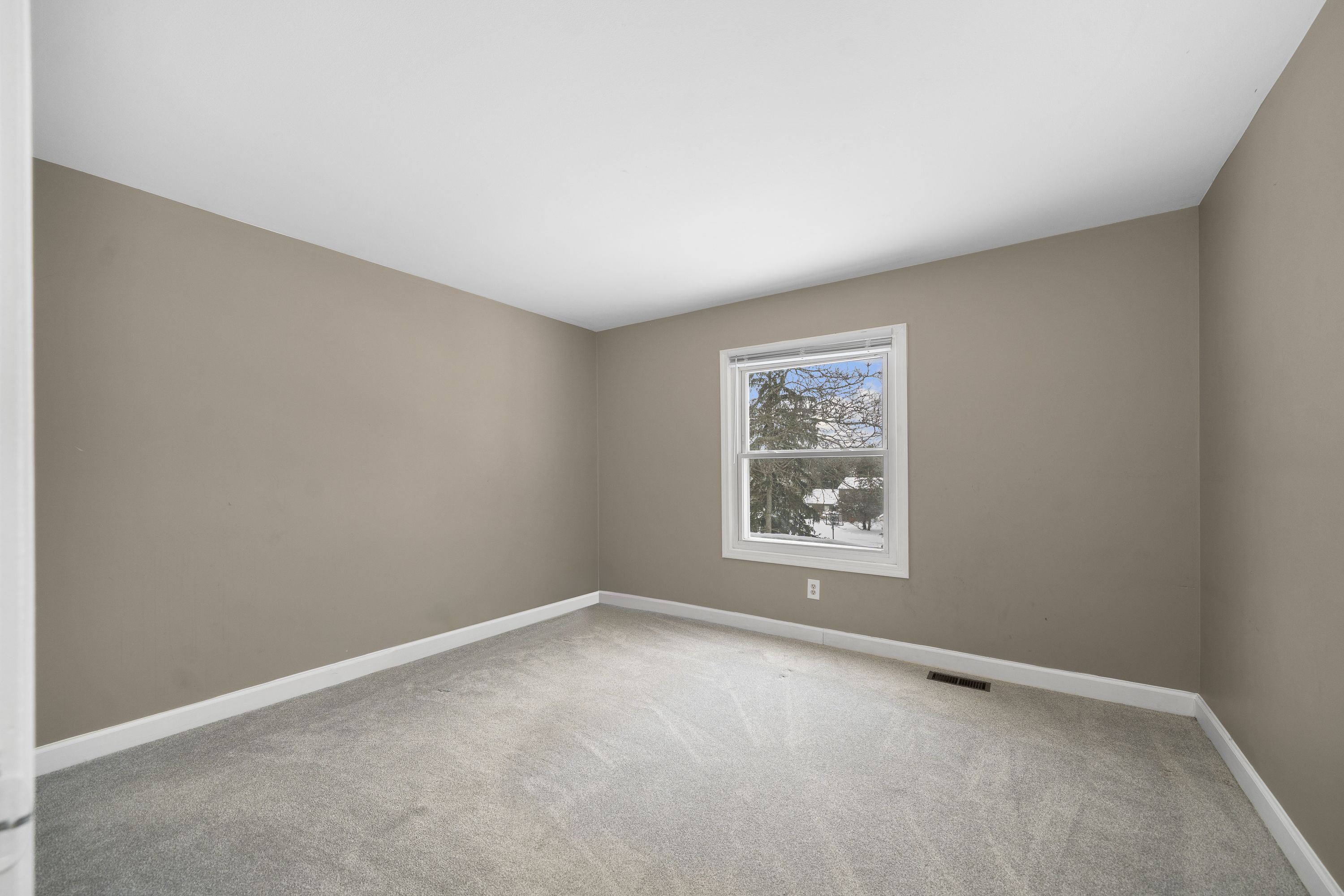 4311 APPLE VALLEY Lane
