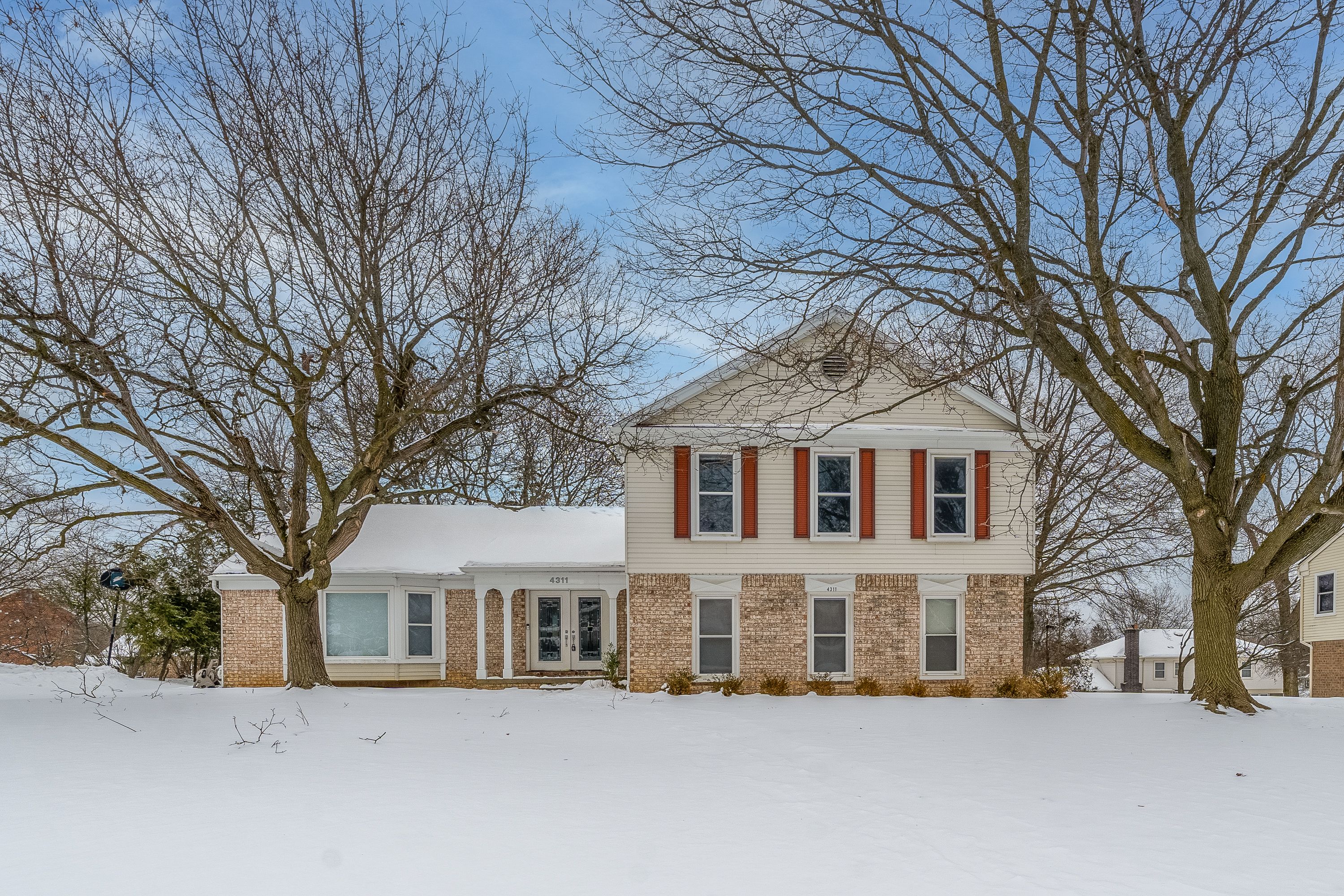 4311 APPLE VALLEY Lane