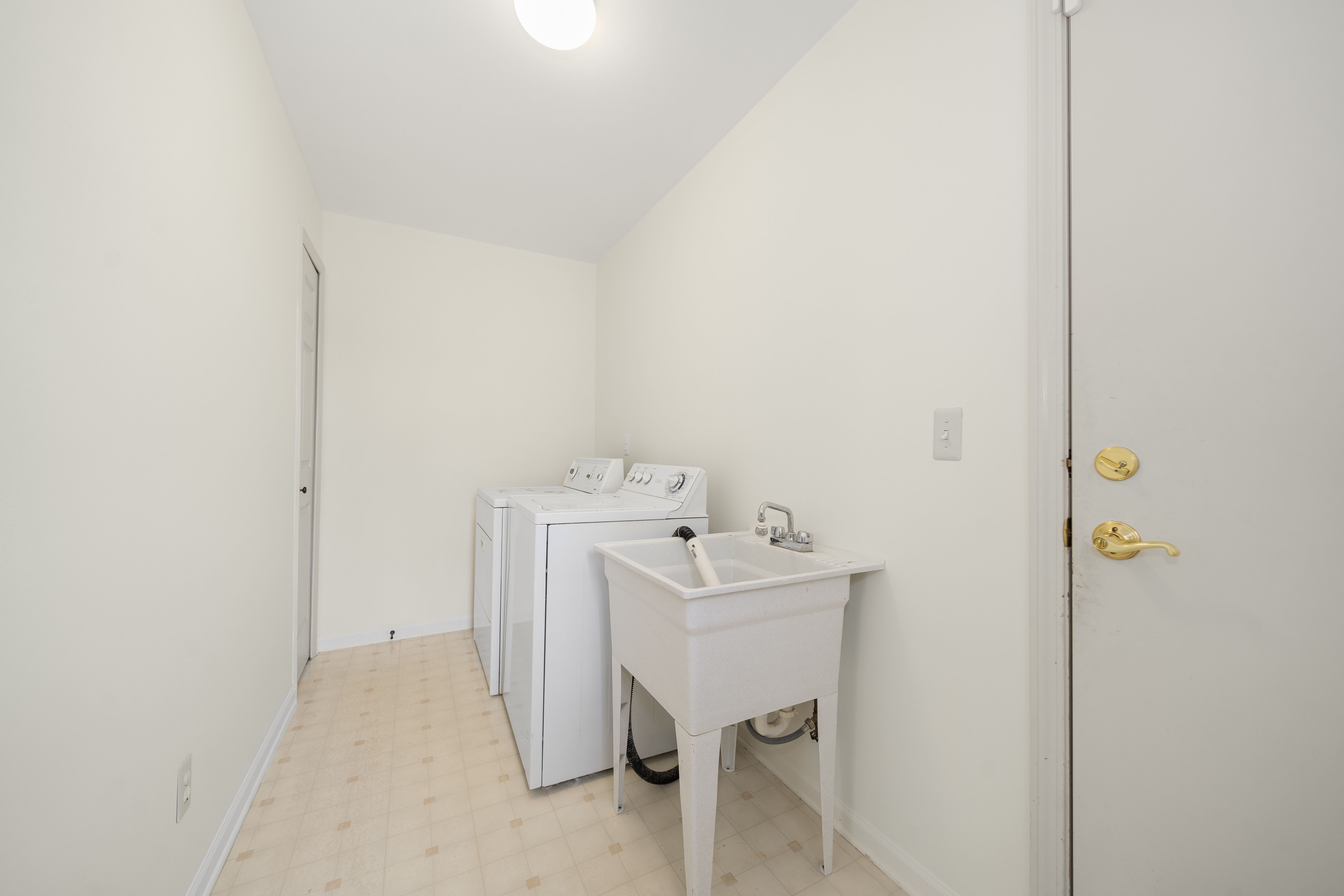34086 FRANK Drive
