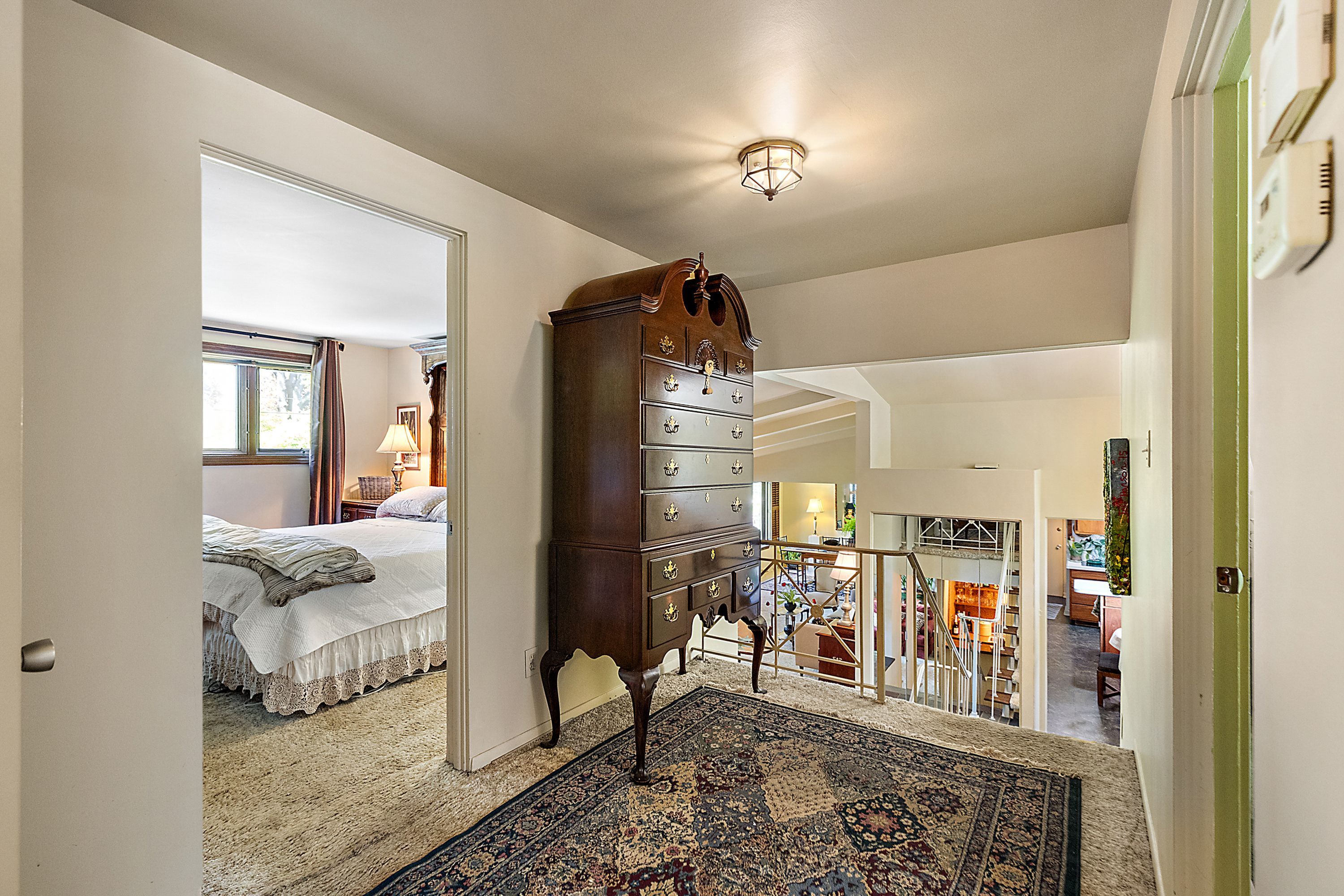 6867 KILLARNEY Drive