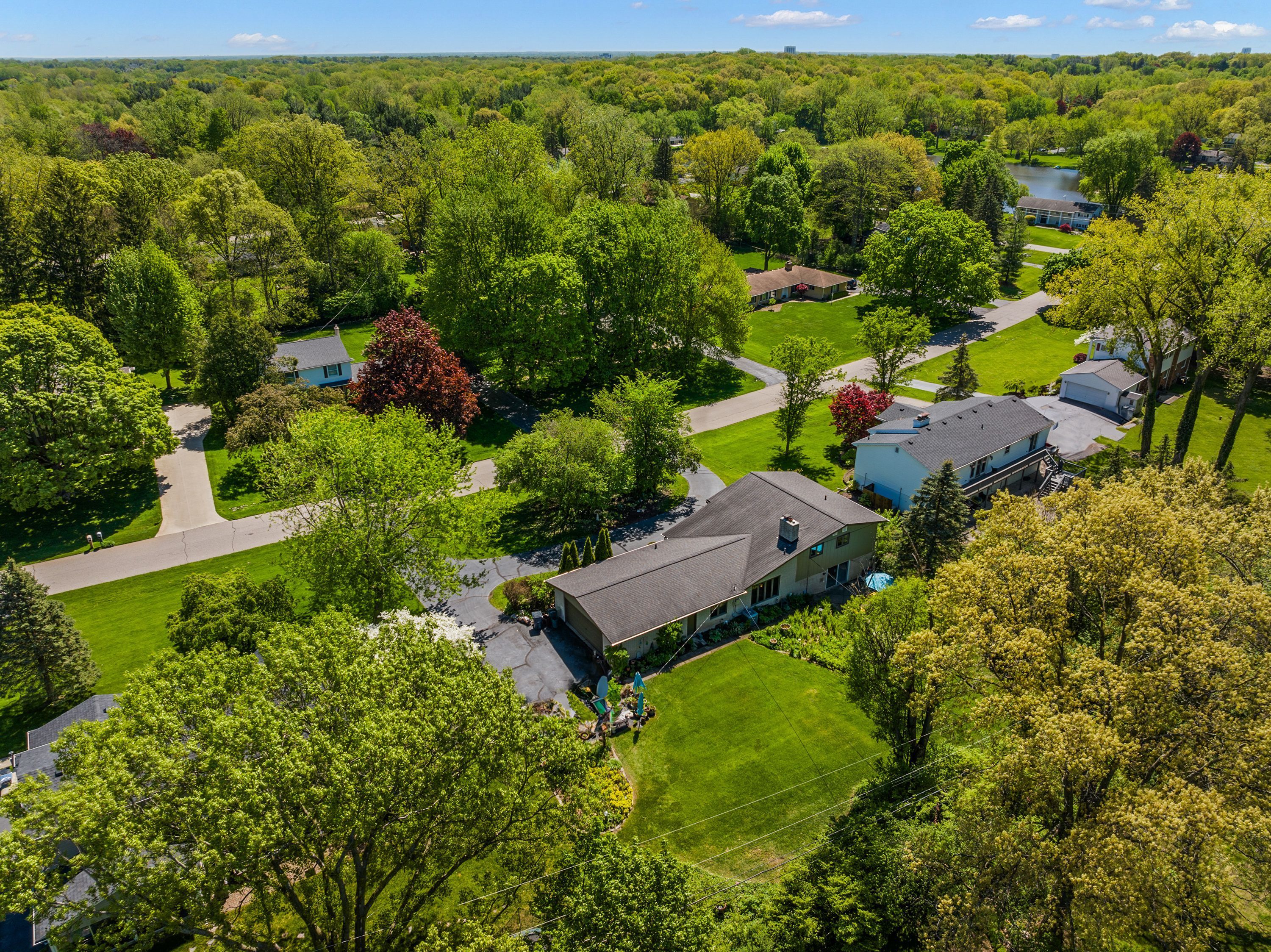 6867 KILLARNEY Drive