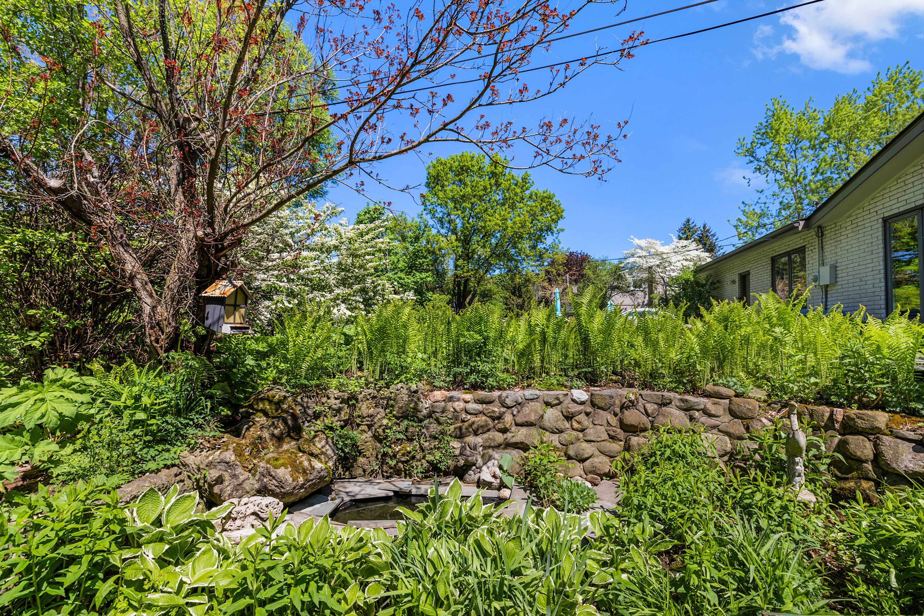 6867 KILLARNEY Drive