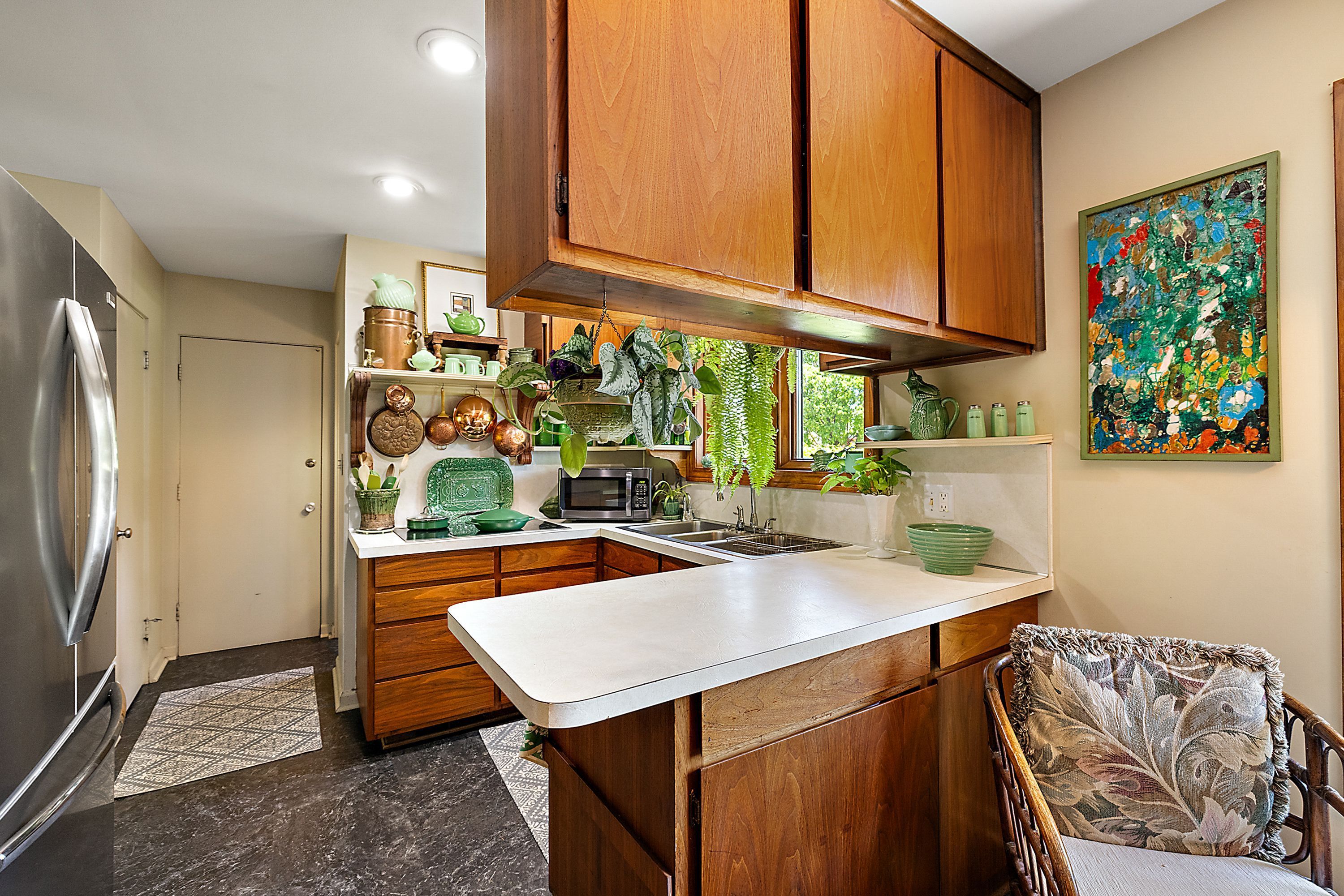 6867 KILLARNEY Drive