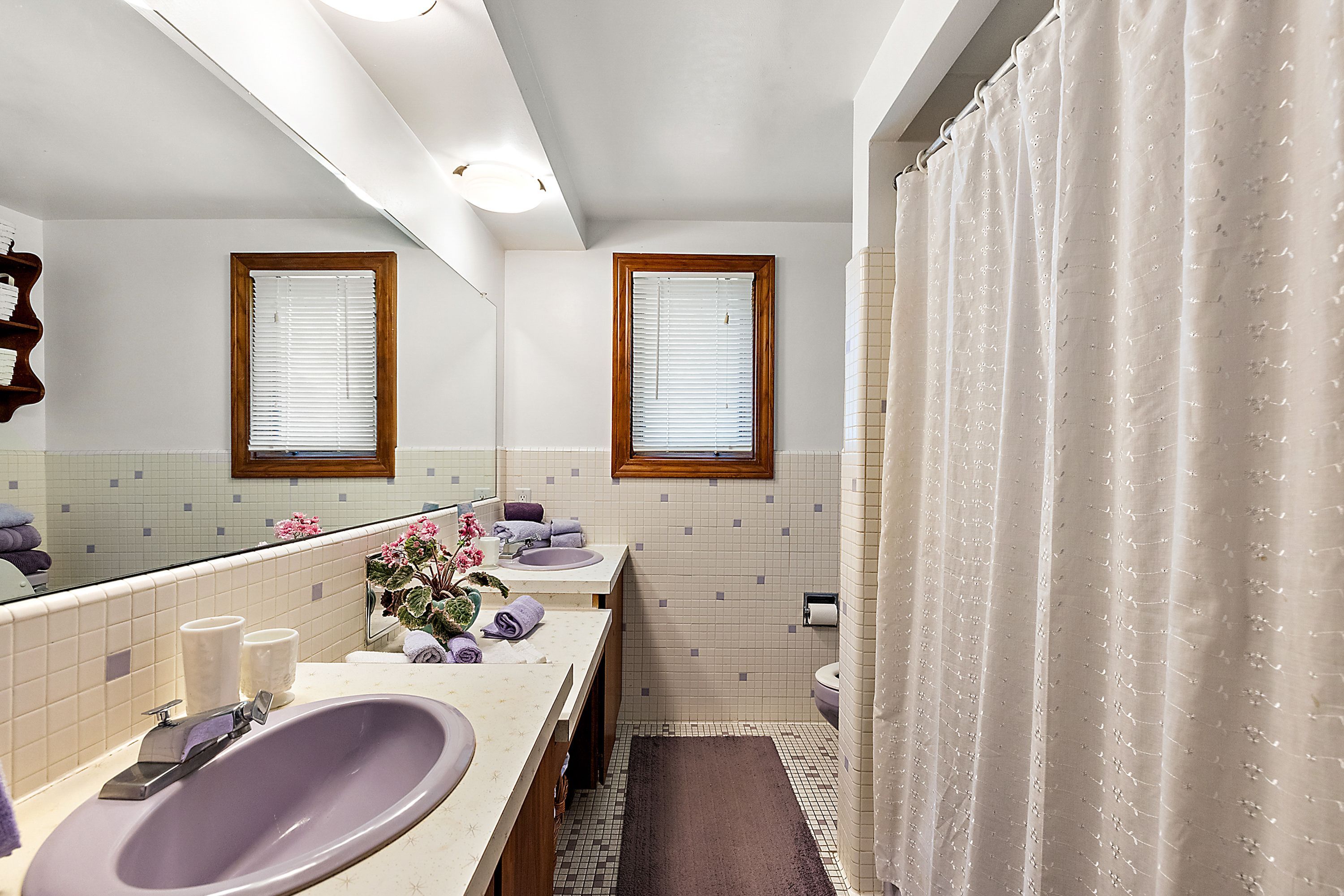 6867 KILLARNEY Drive