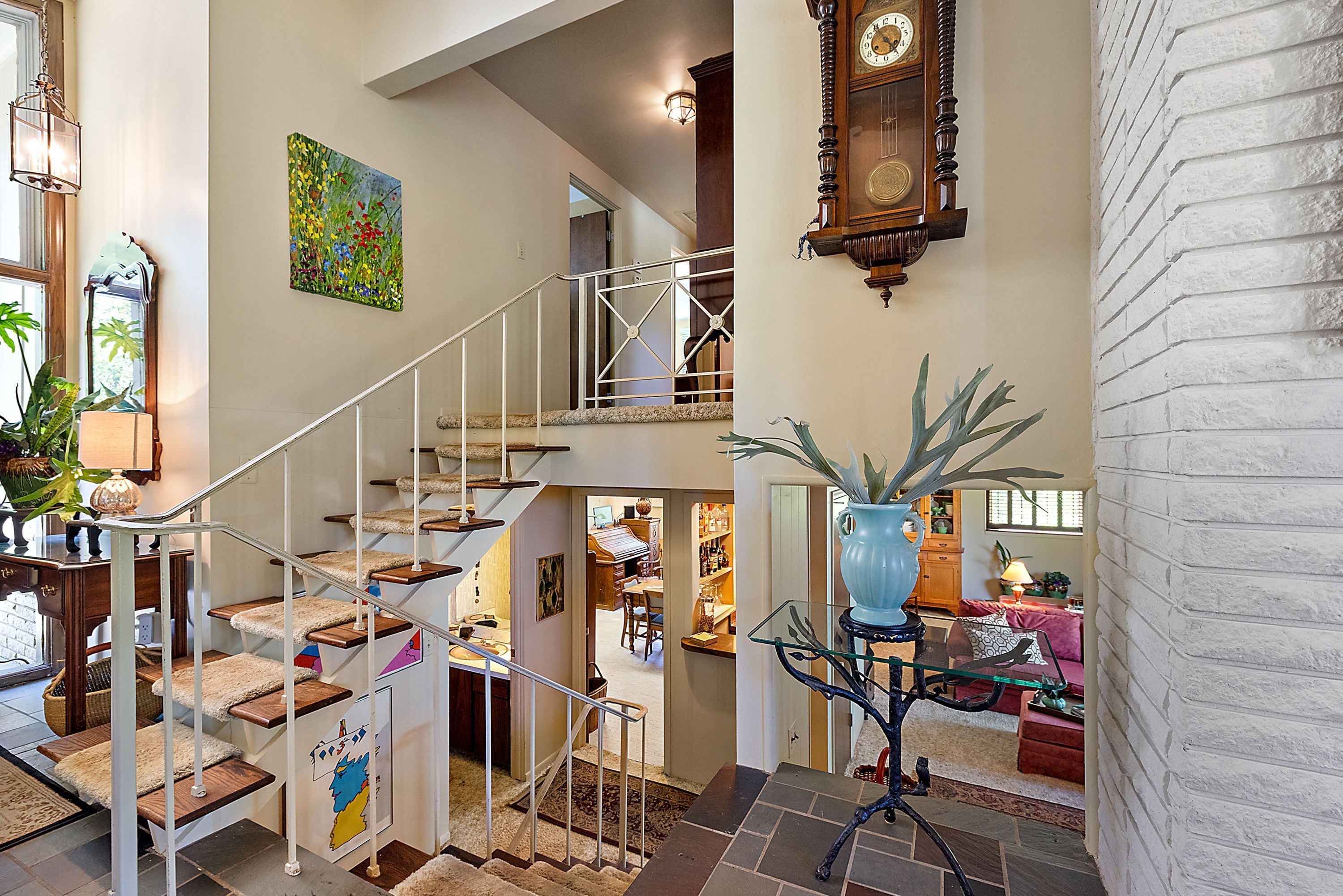 6867 KILLARNEY Drive