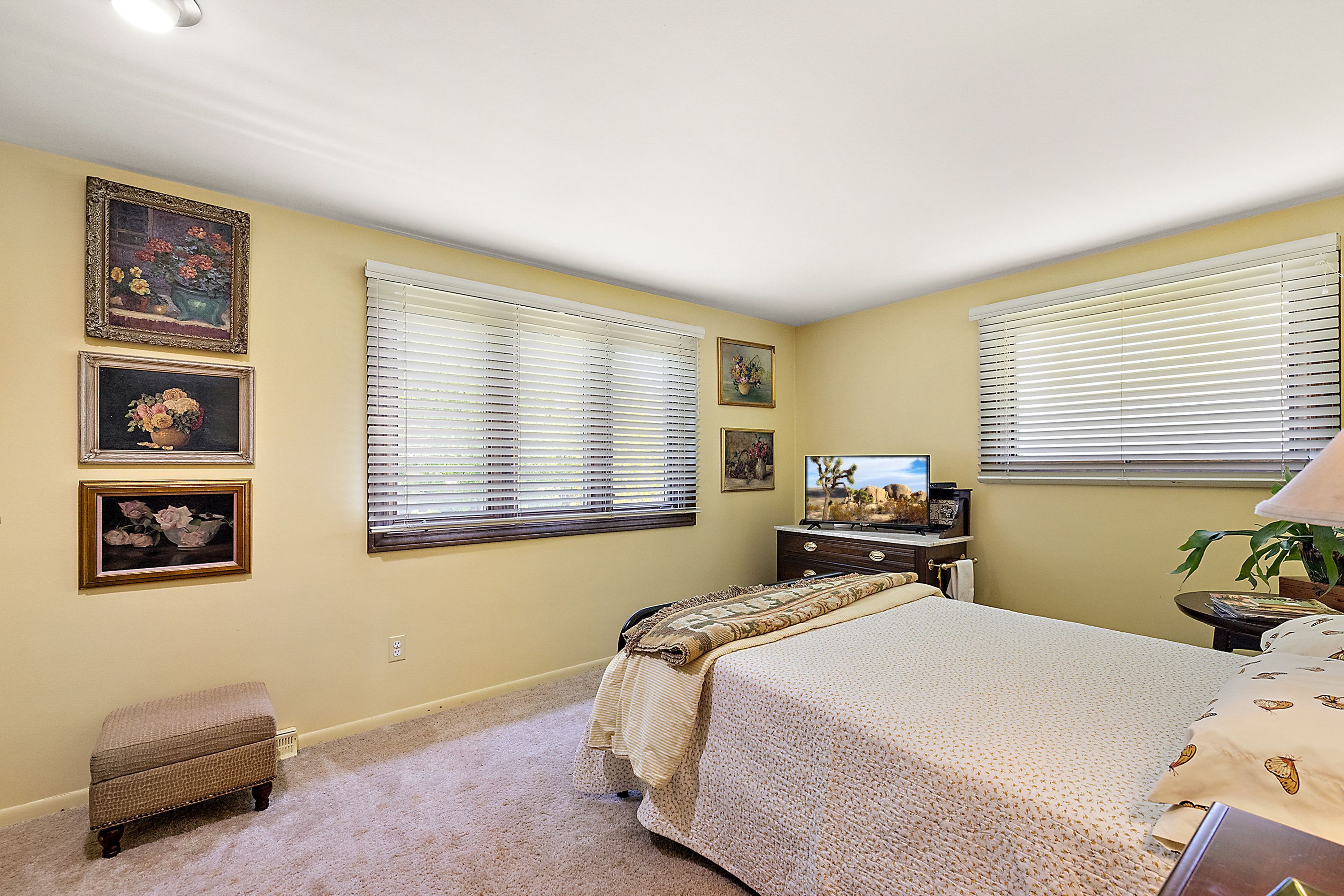 6867 KILLARNEY Drive