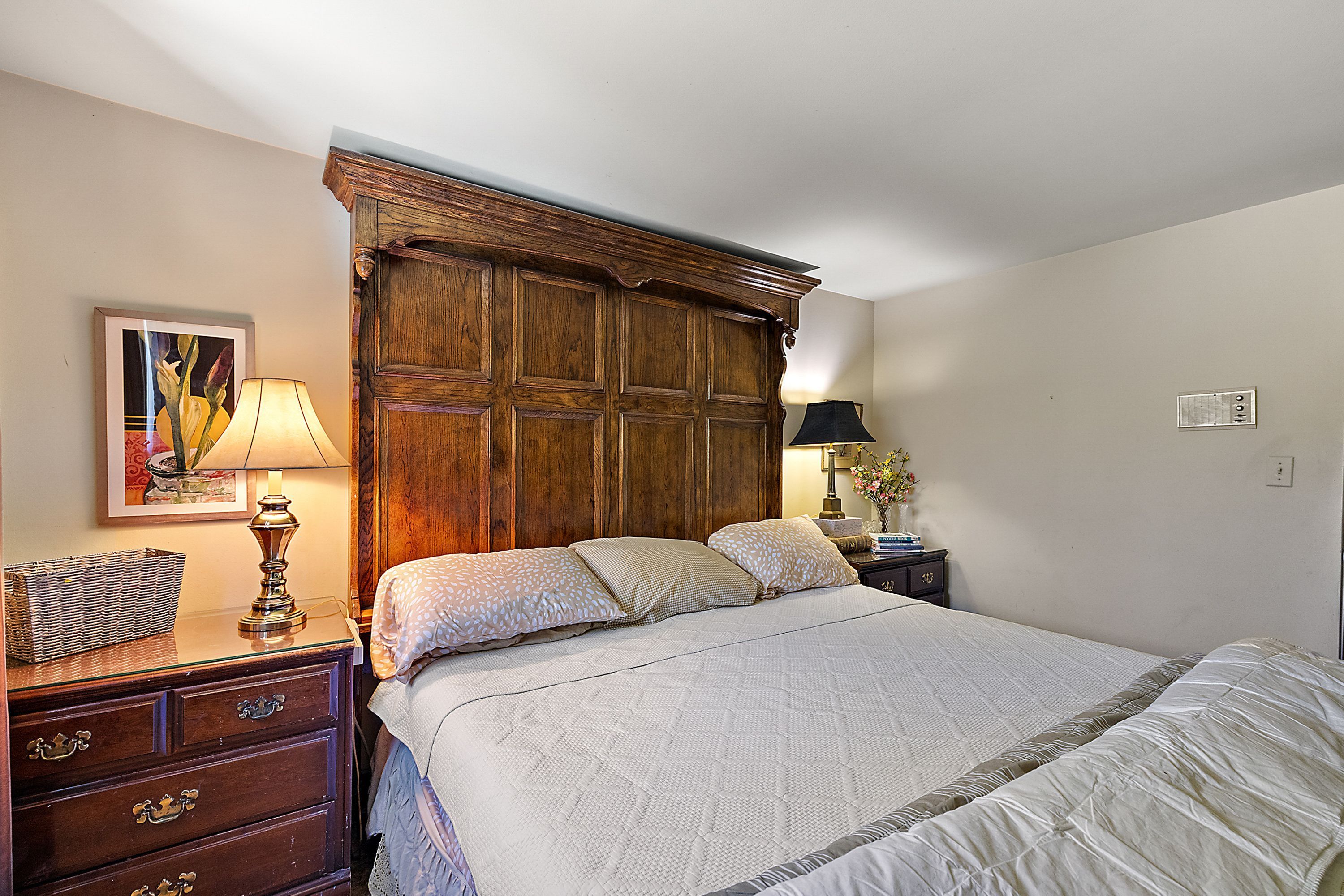 6867 KILLARNEY Drive