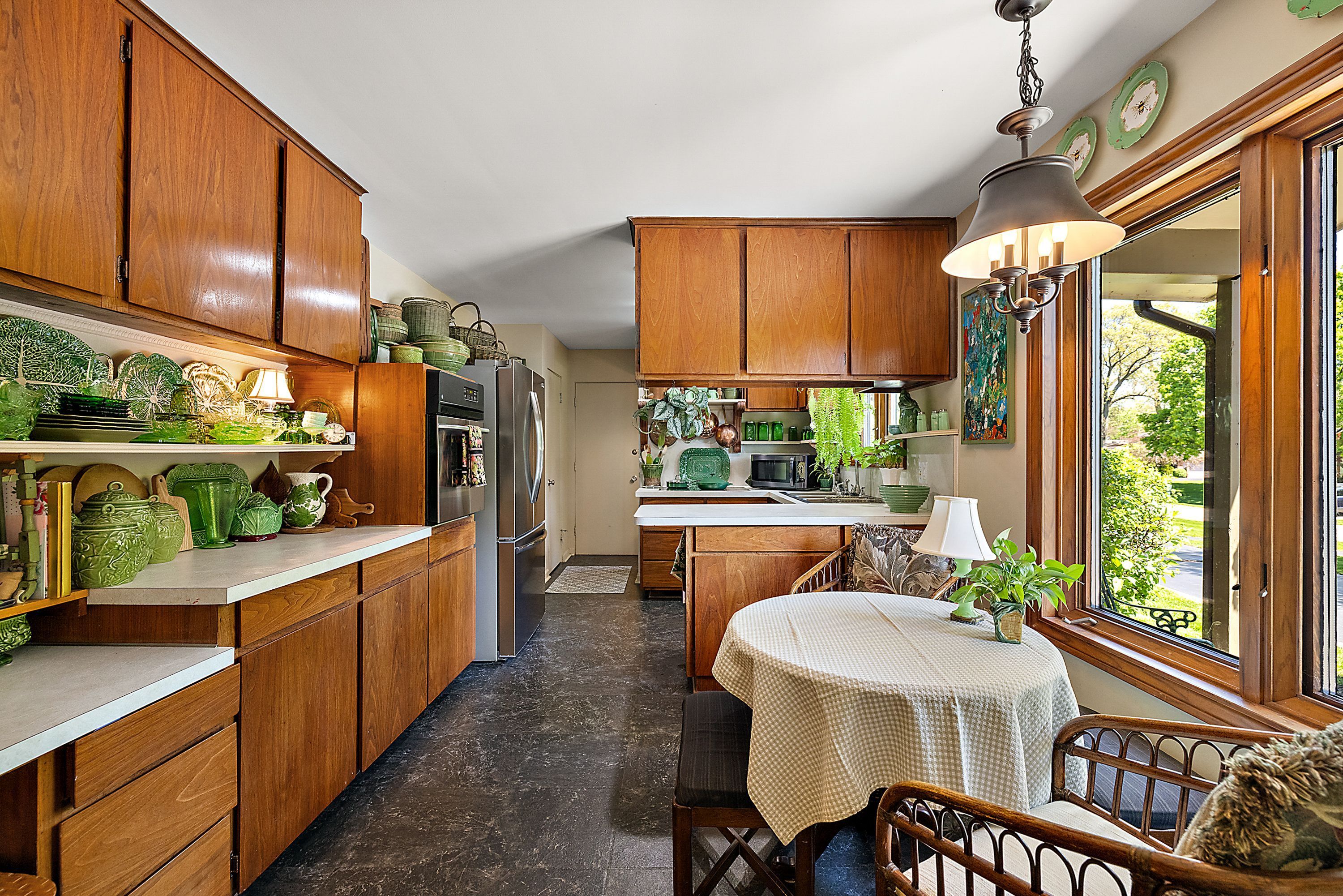 6867 KILLARNEY Drive