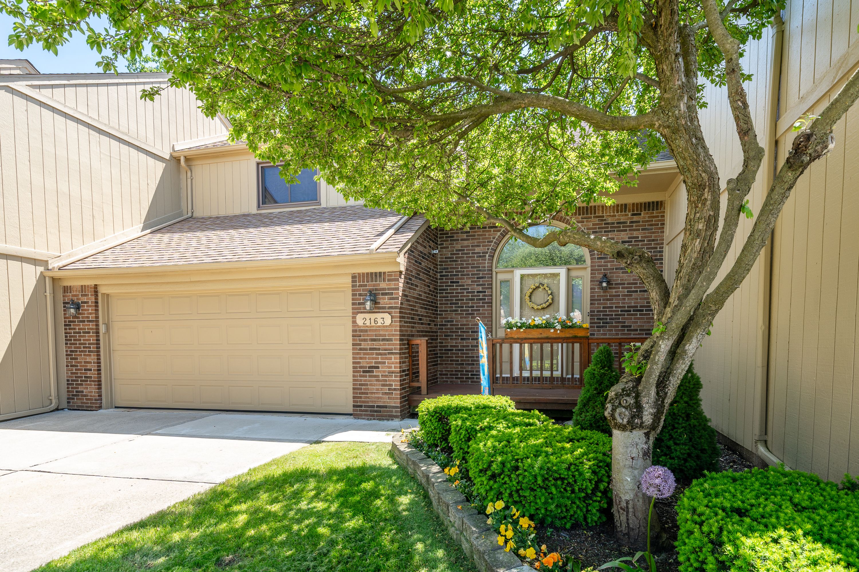 2163 ROCHELLE PARK Drive