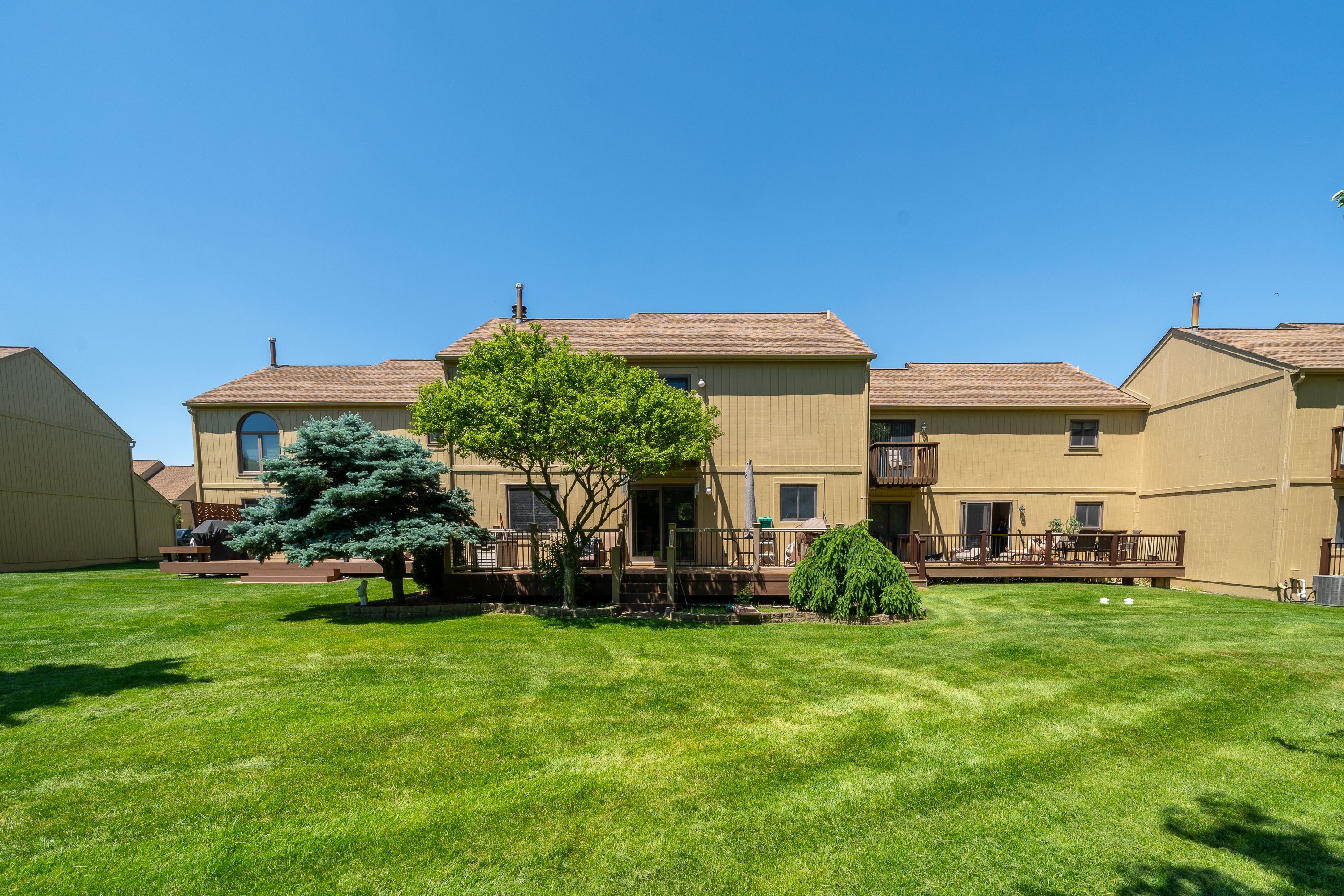 2163 ROCHELLE PARK Drive