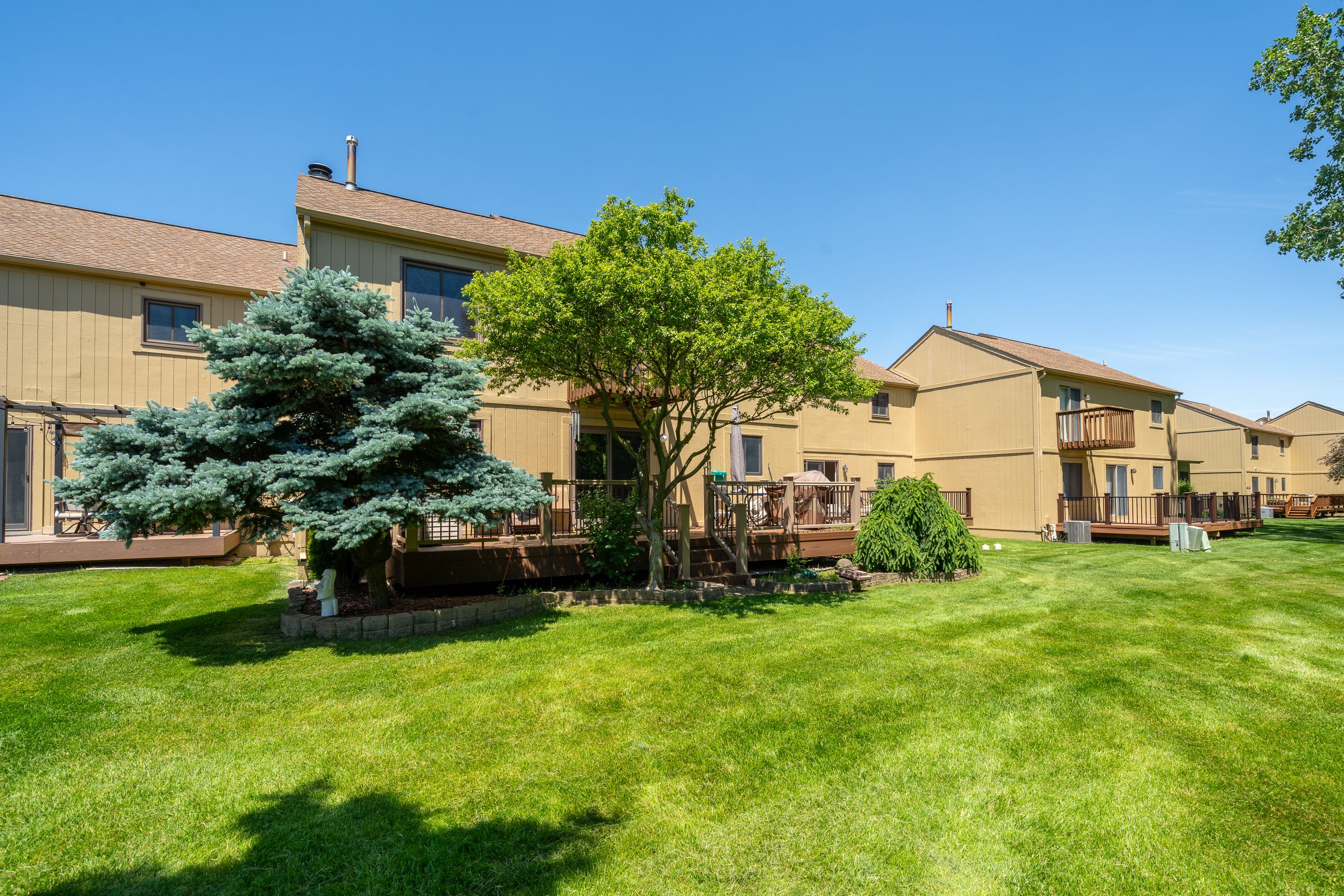2163 ROCHELLE PARK Drive