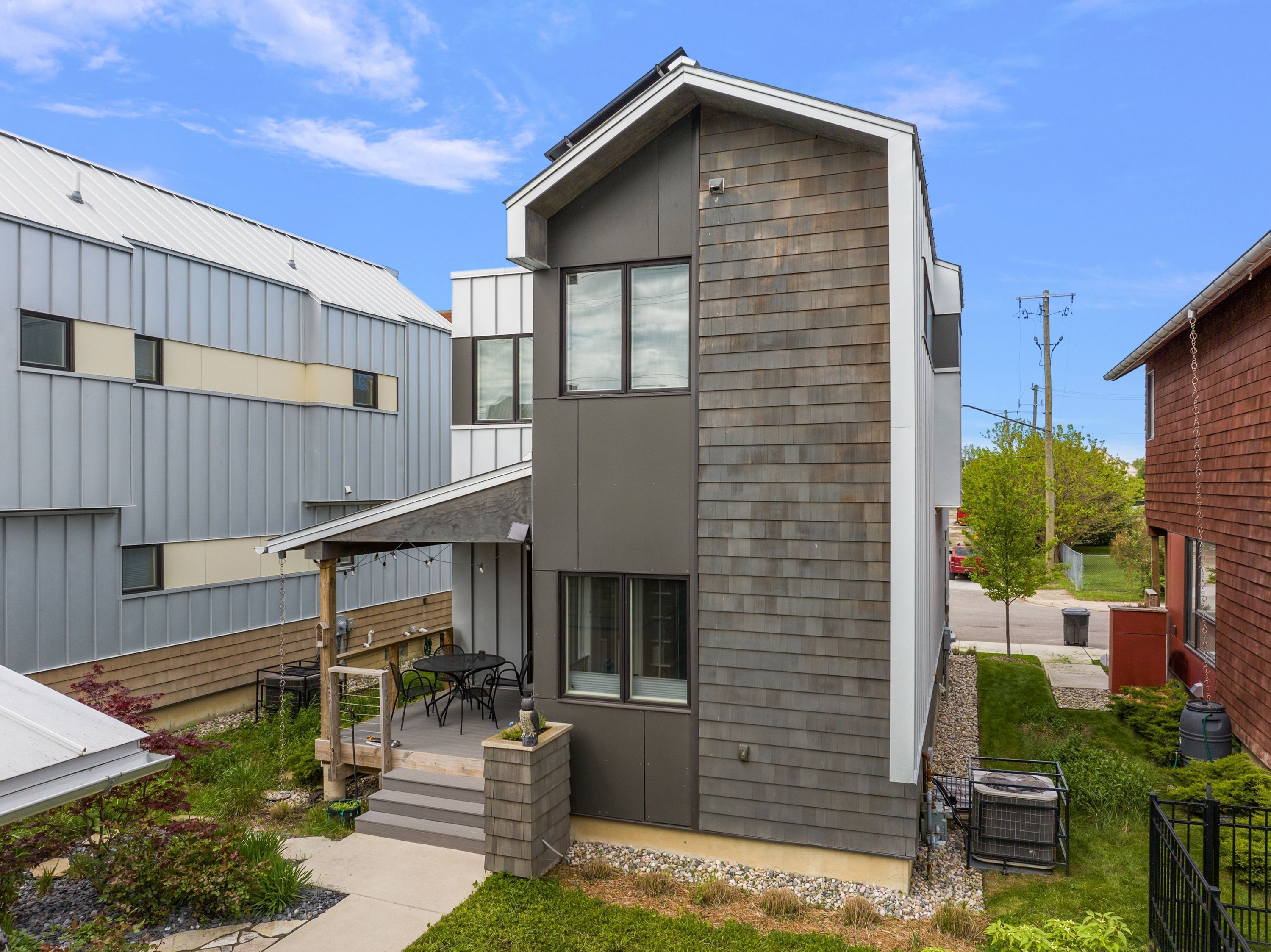 3940 4TH Street