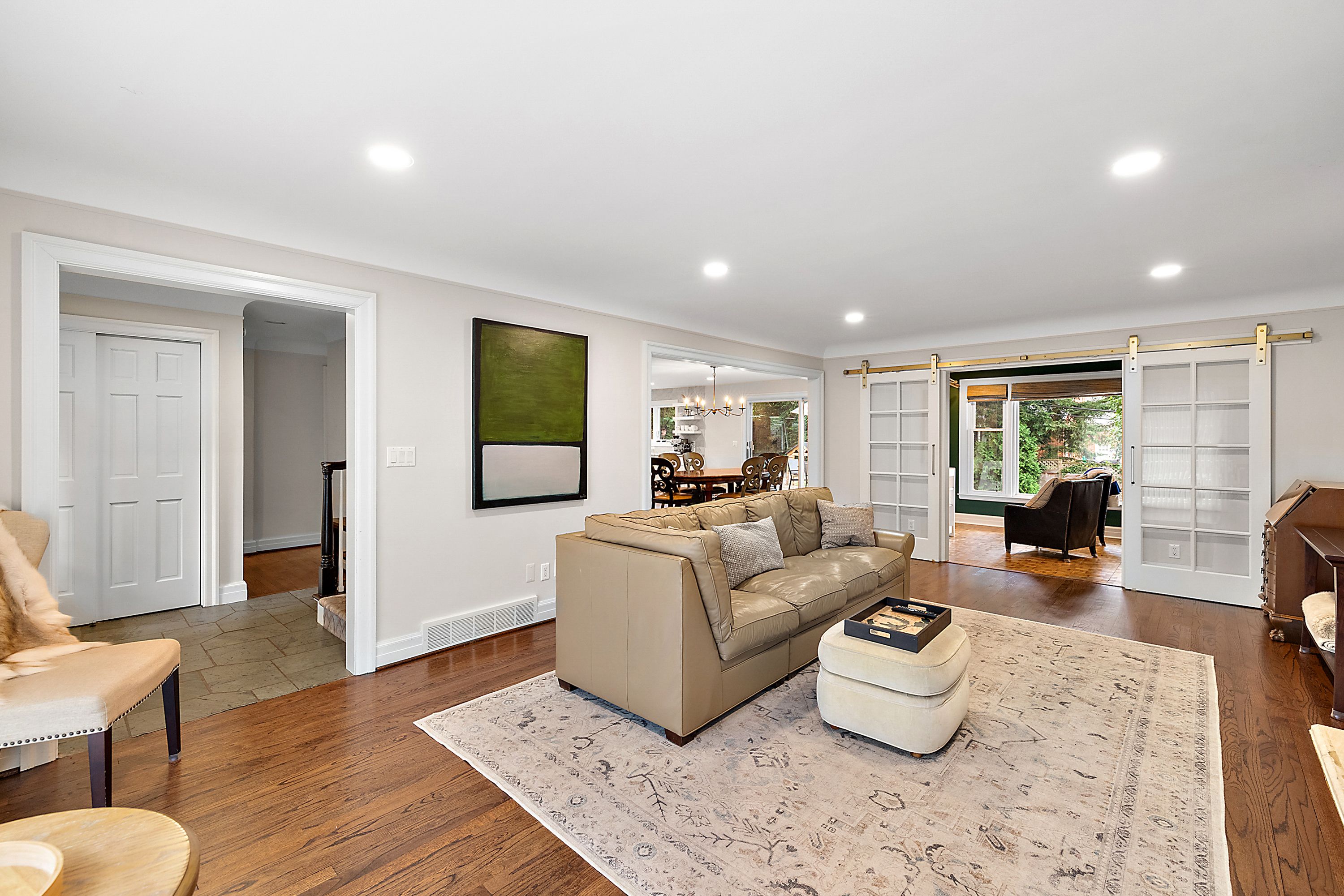 463 HENLEY Street