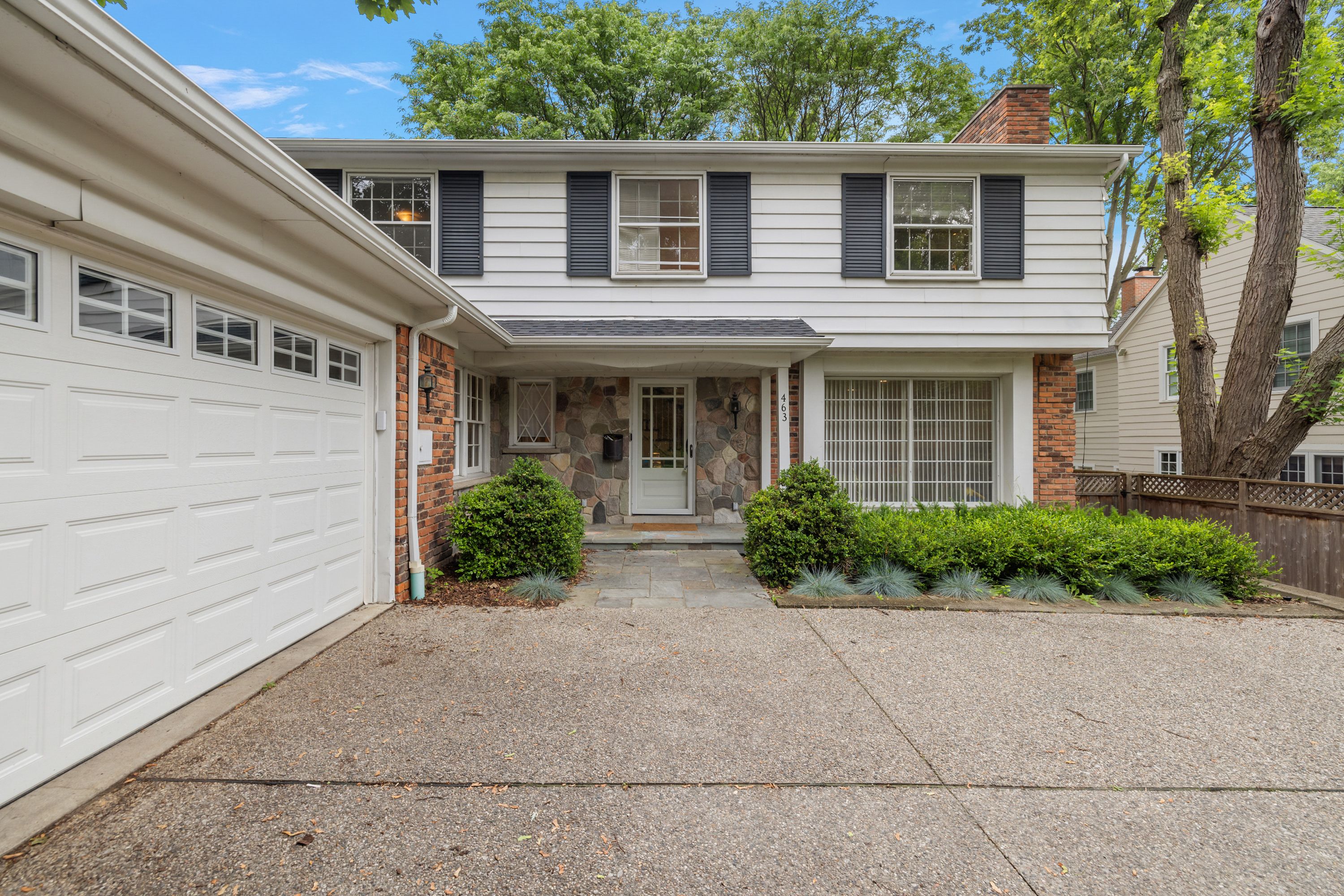 463 HENLEY Street