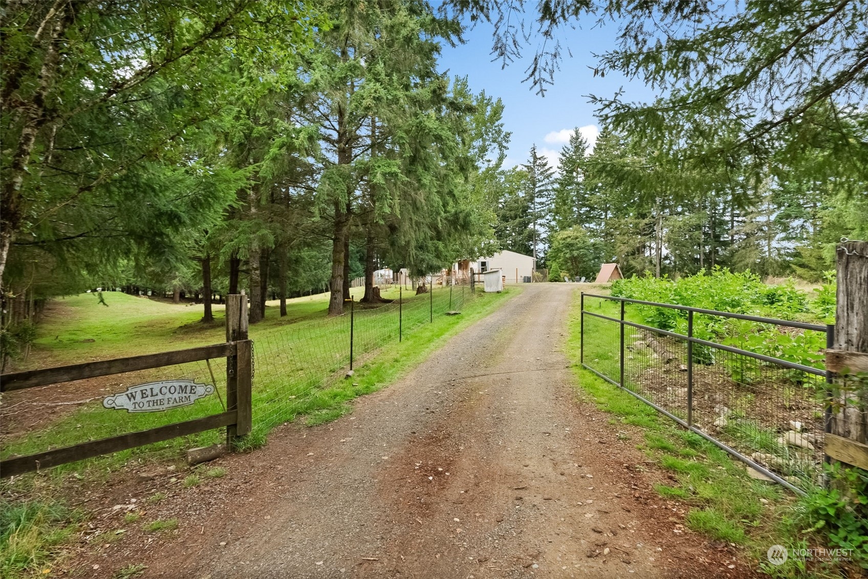 5522 SW Paradise Lane