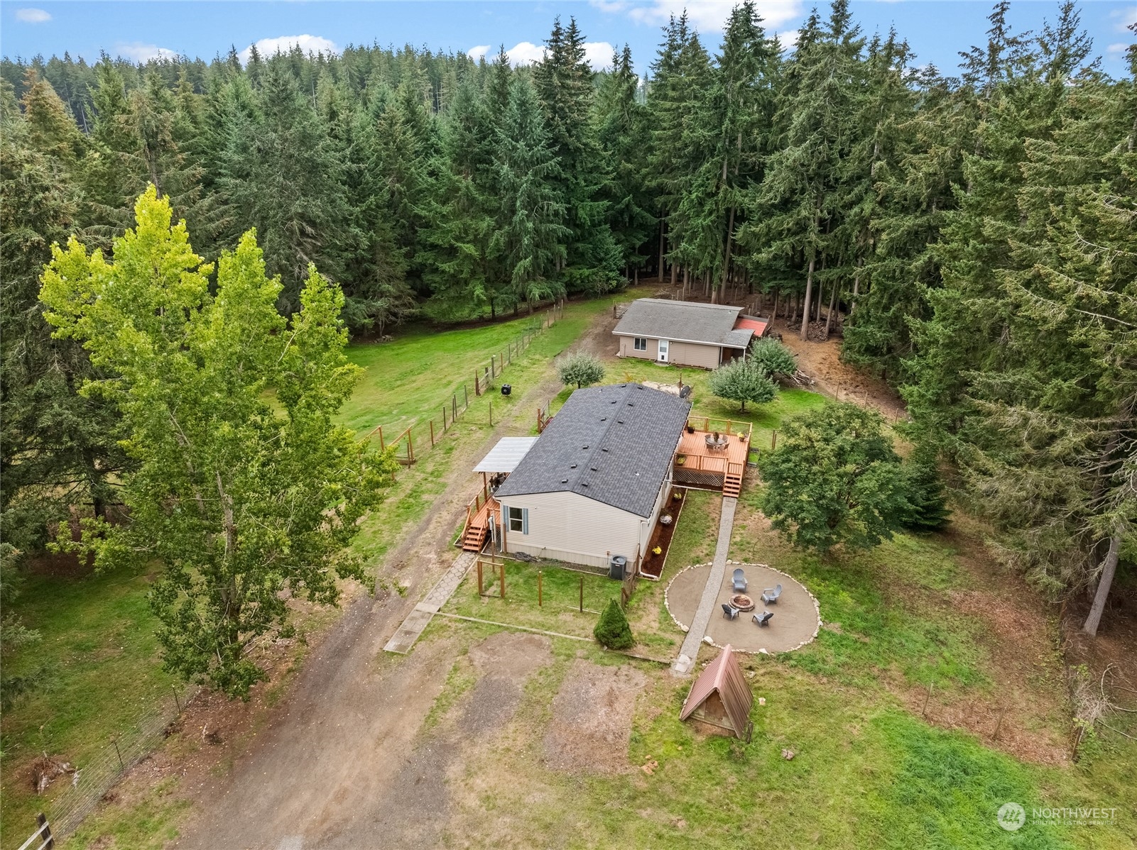 5522 SW Paradise Lane