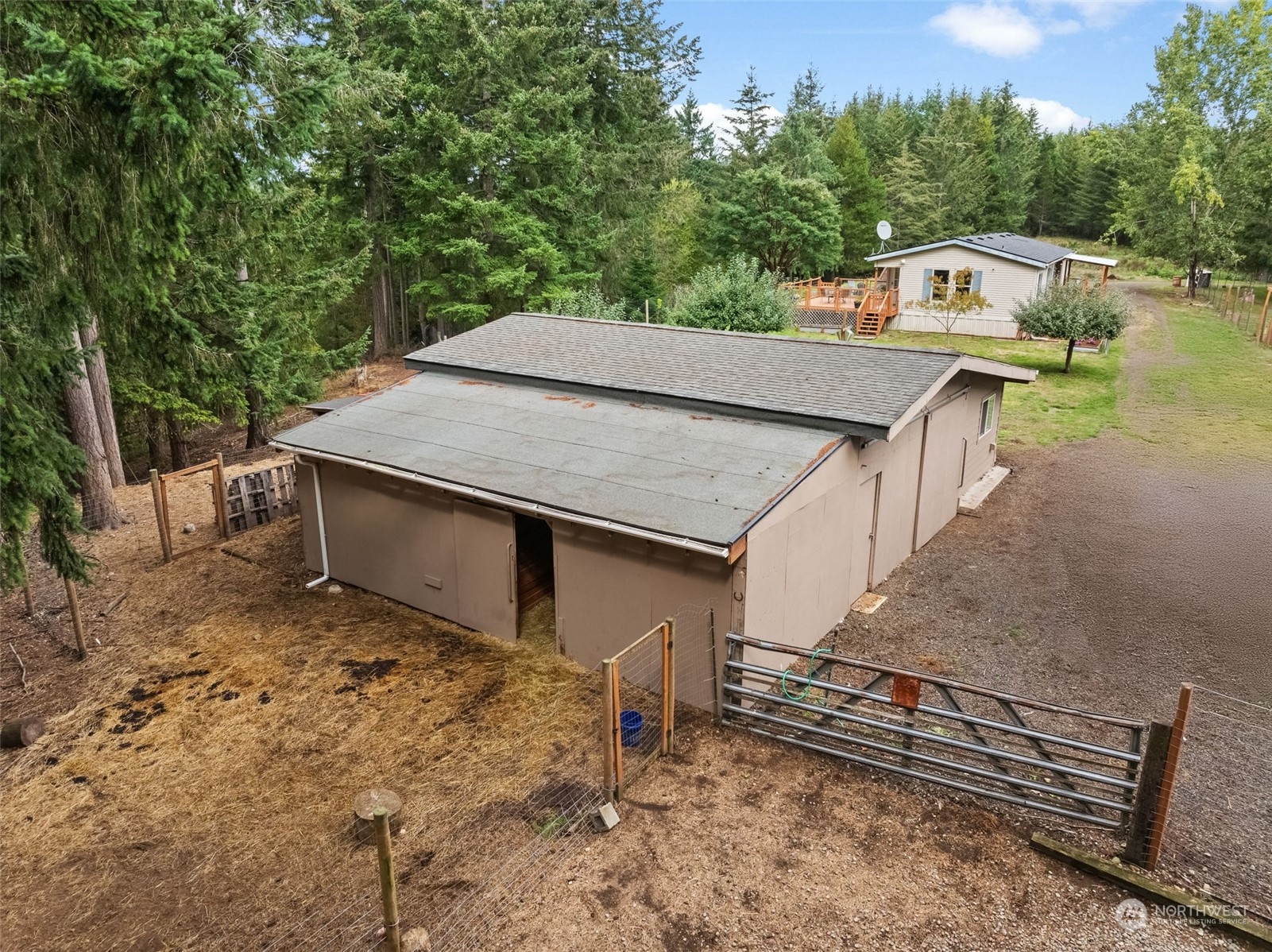 5522 SW Paradise Lane