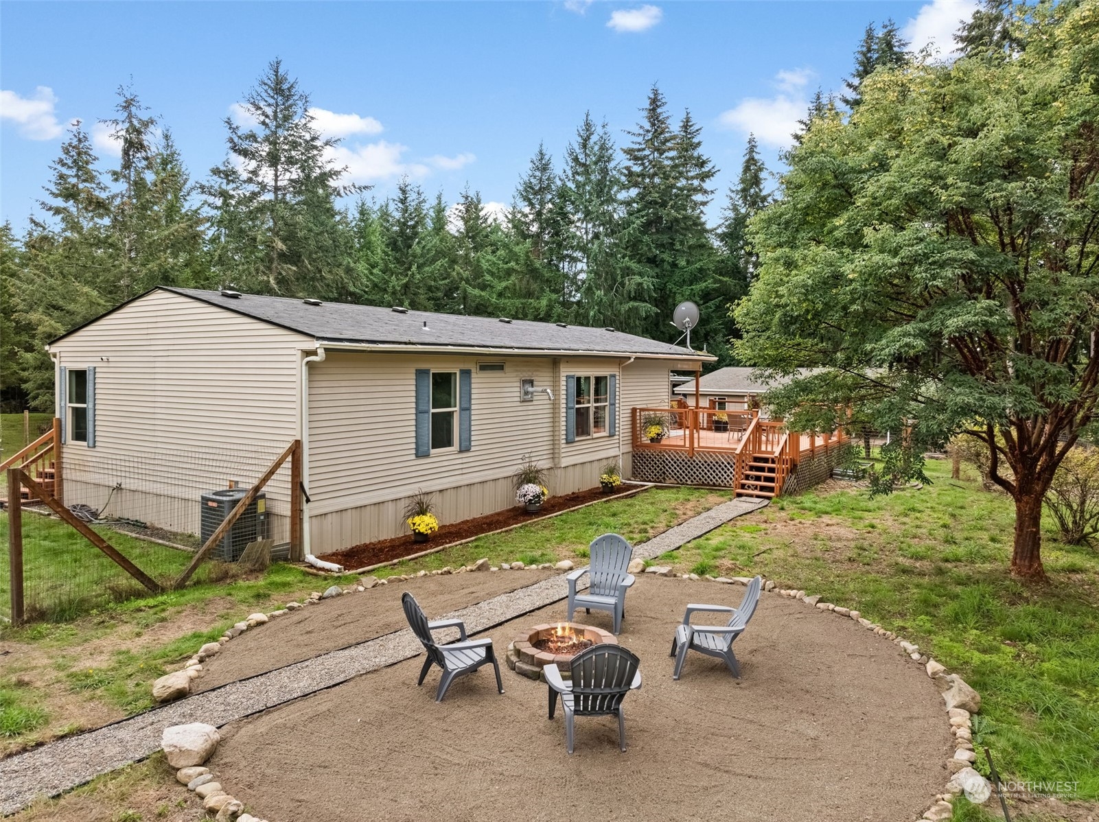 5522 SW Paradise Lane