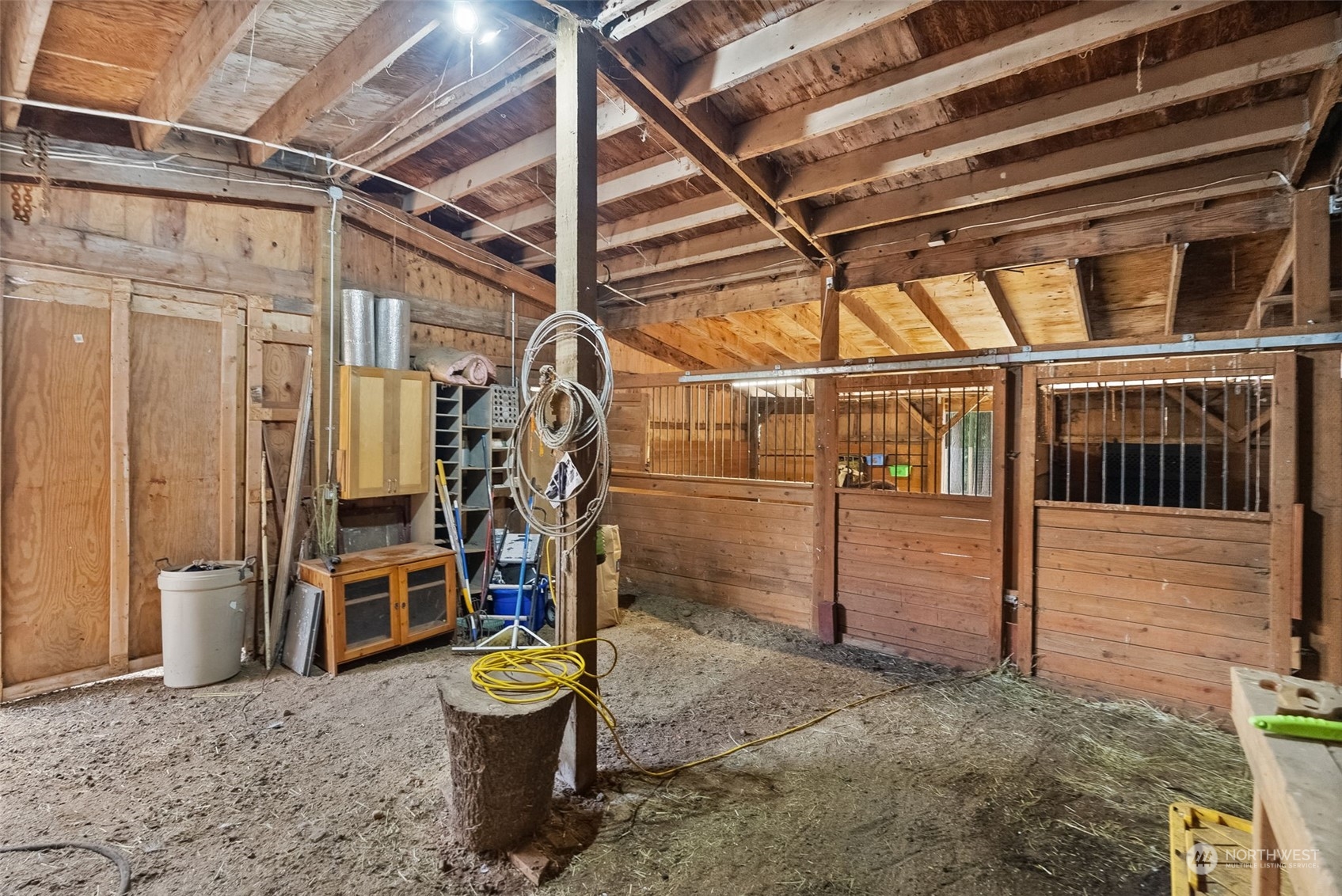 5522 SW Paradise Lane