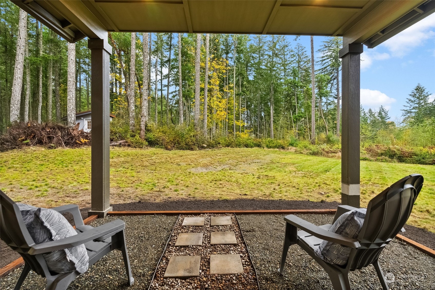 6320 Crescent Beach Road NW