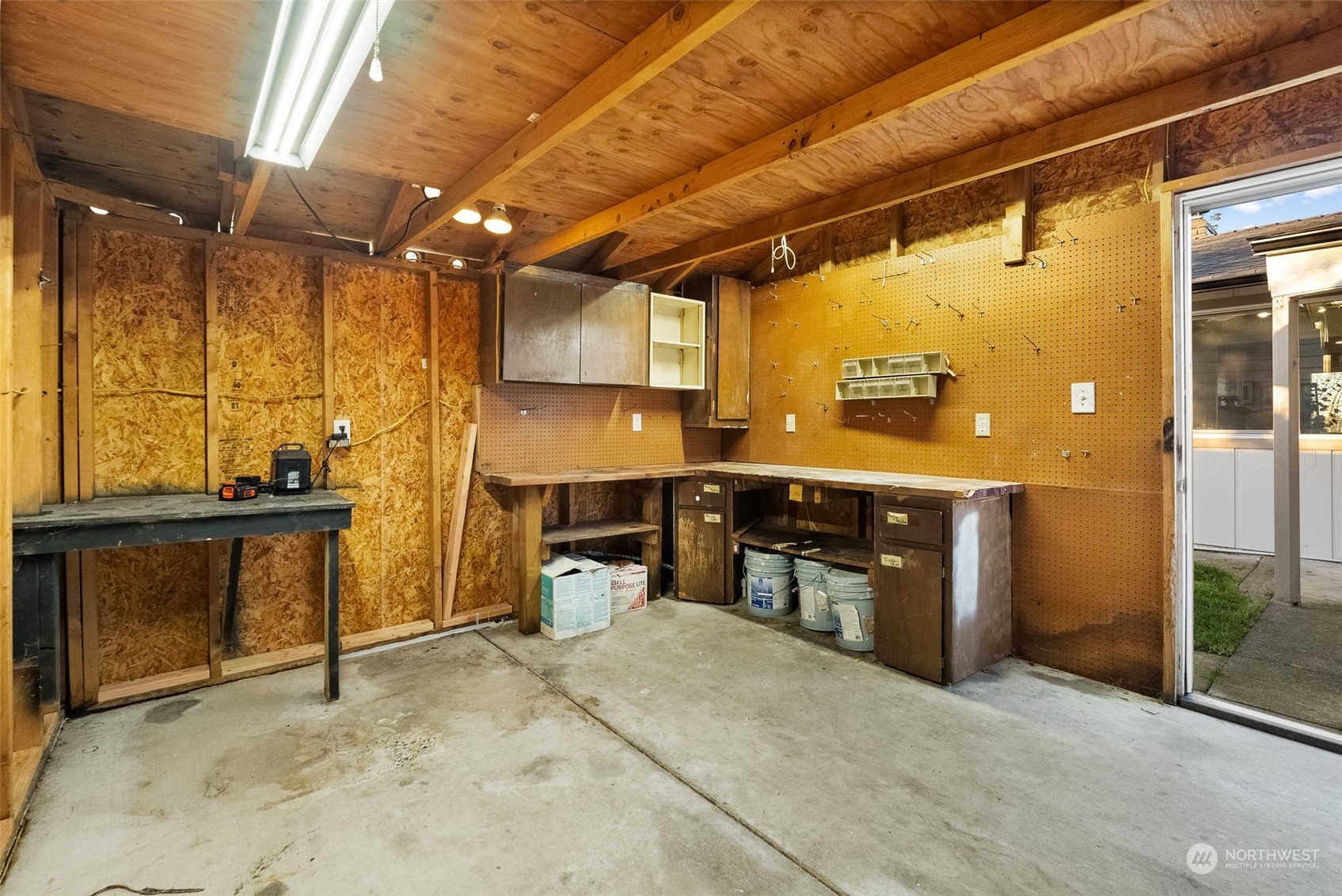 5536 N 11th Street