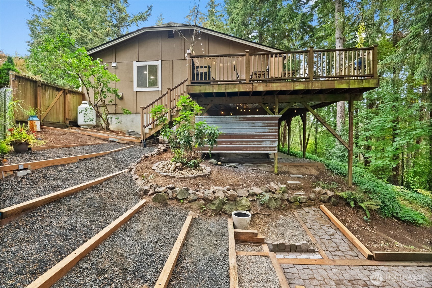 1913 Clorindi Circle