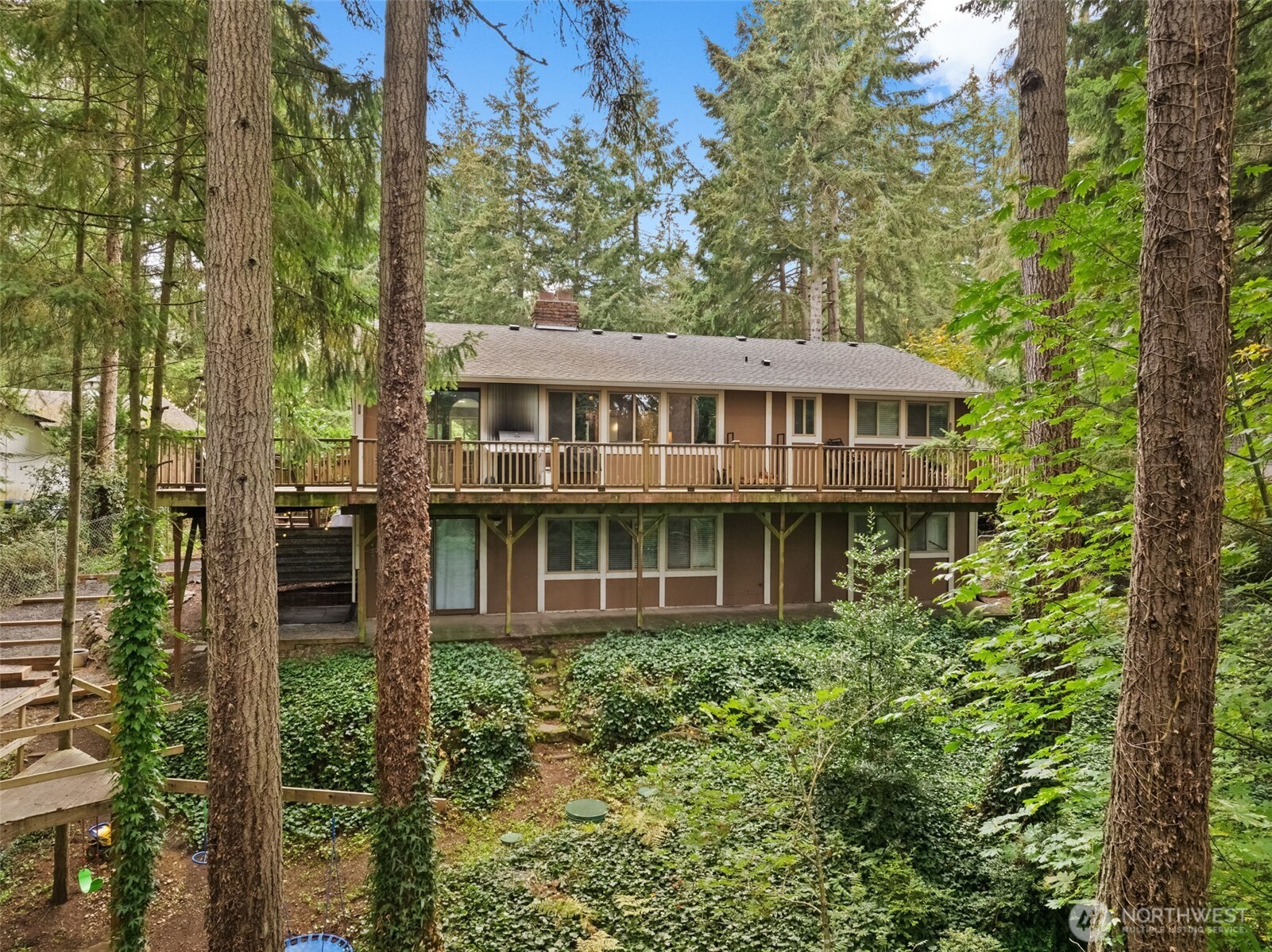 1913 Clorindi Circle
