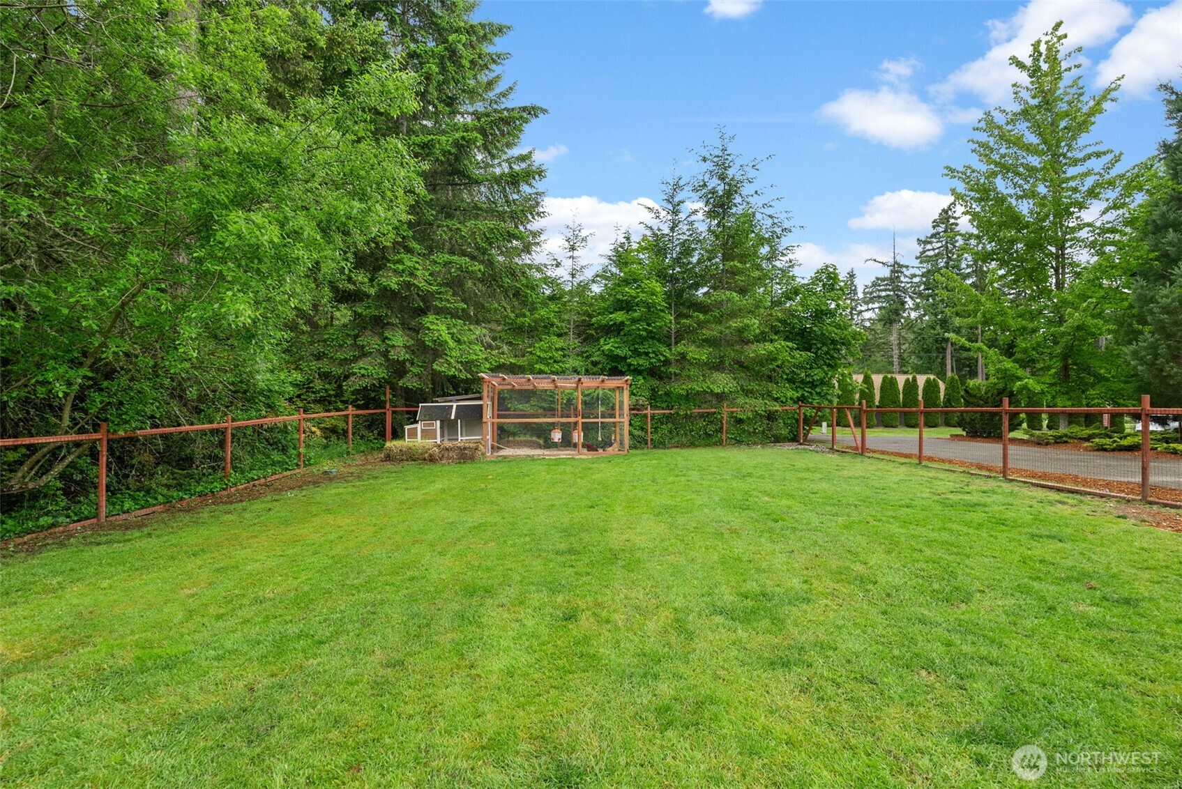 1412 Leschi Place