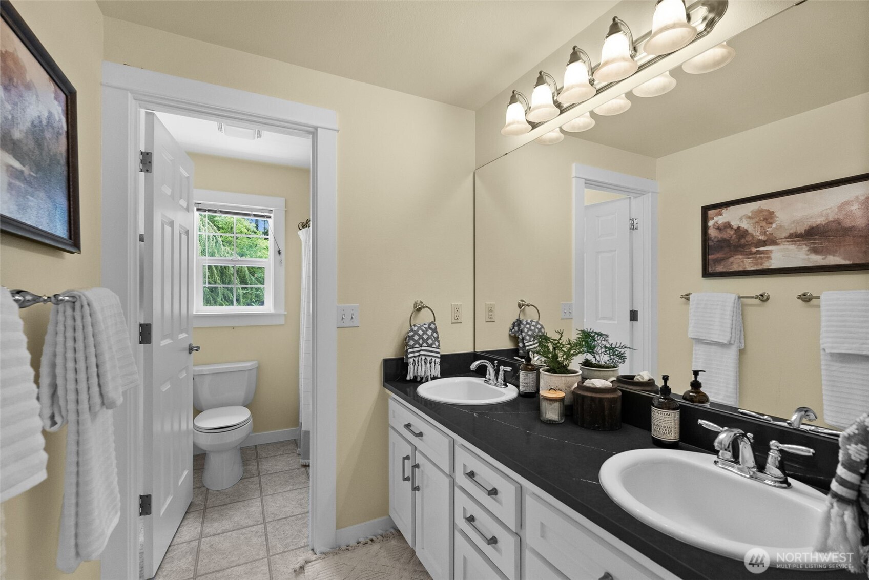 1412 Leschi Place