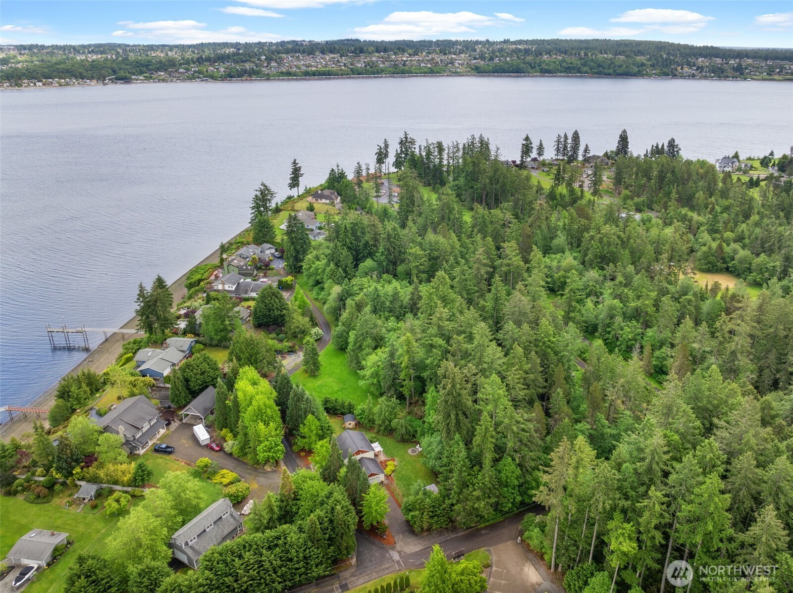 1412 Leschi Place