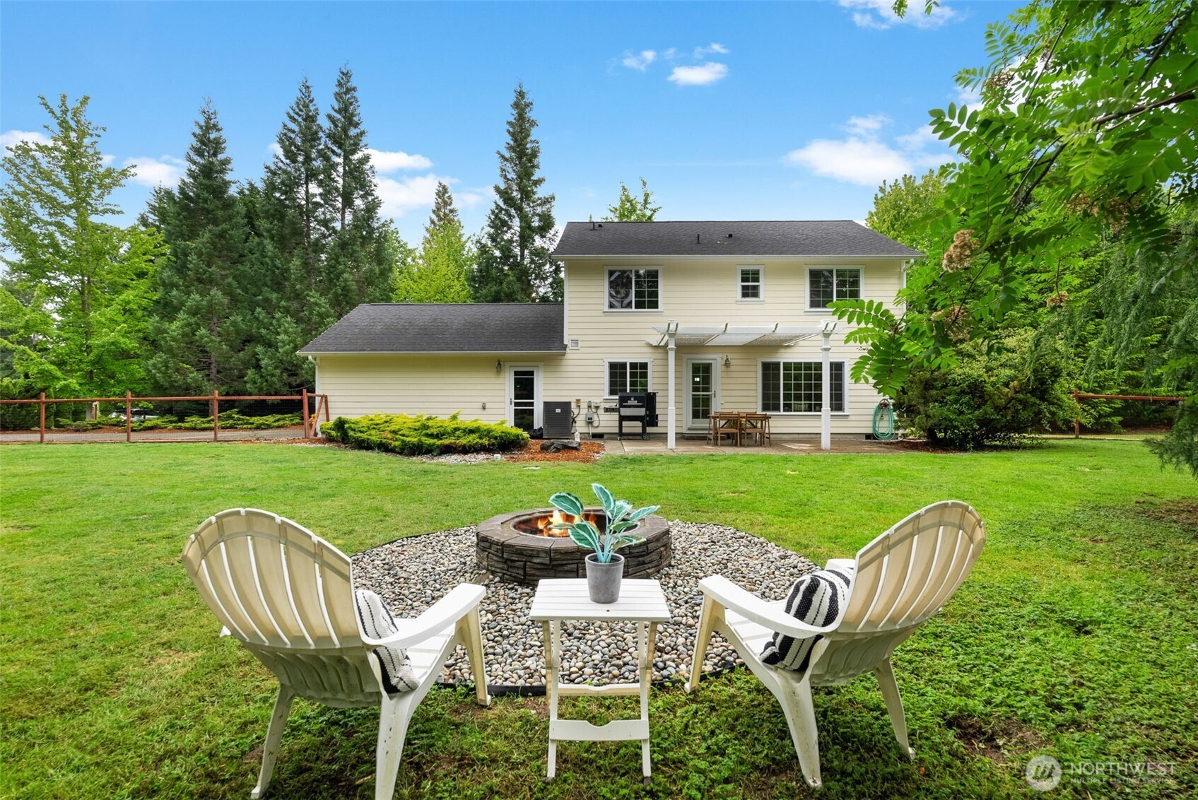 1412 Leschi Place