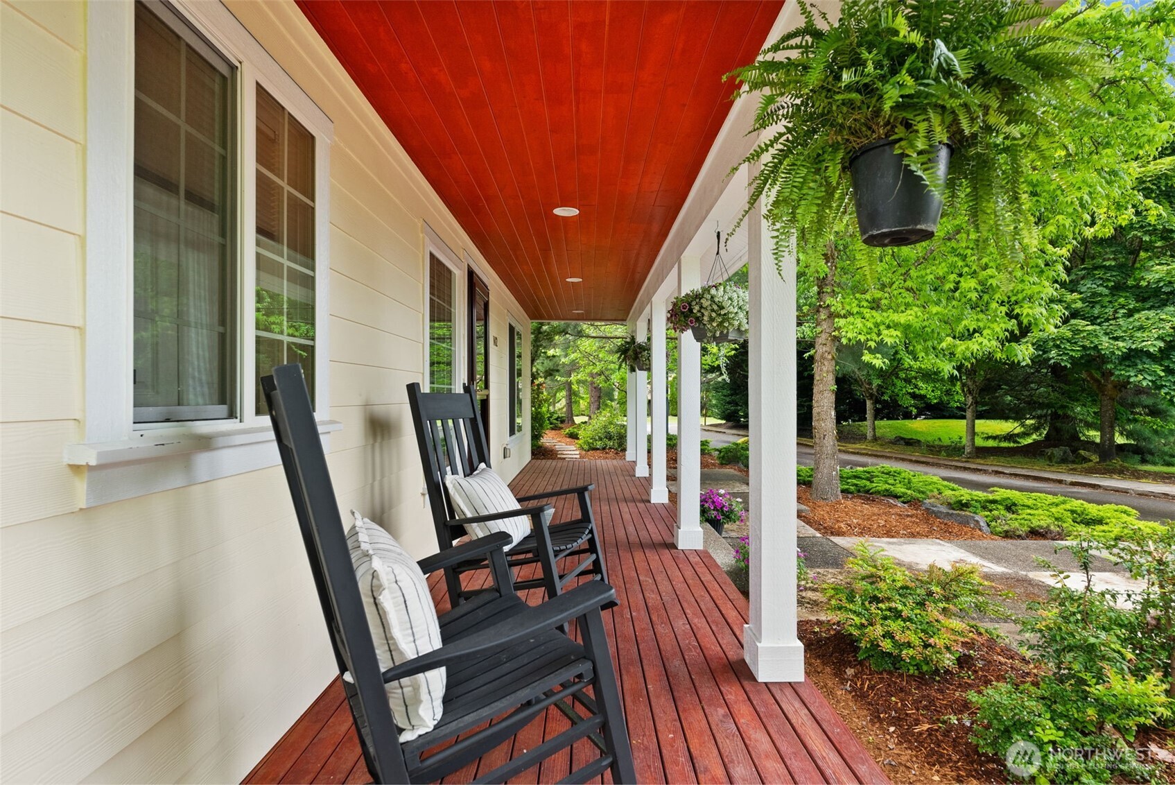 1412 Leschi Place