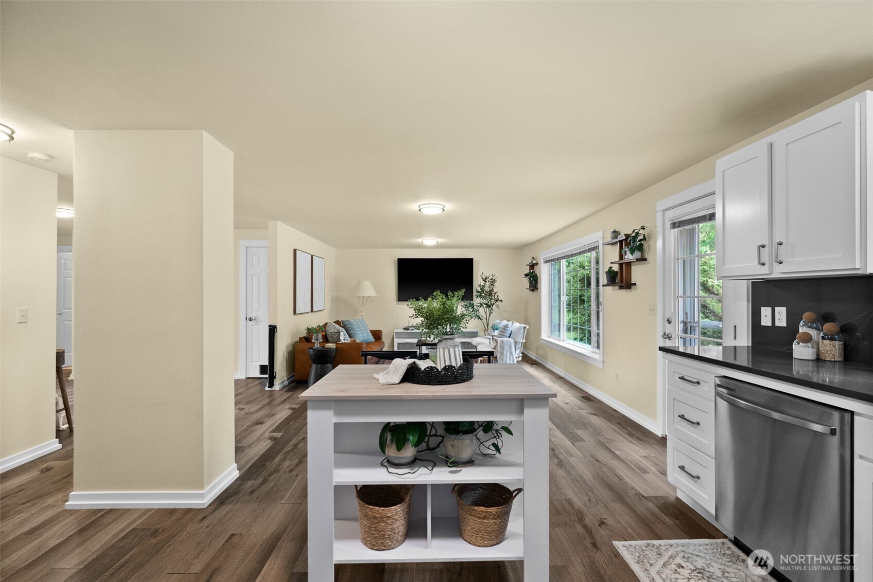 1412 Leschi Place