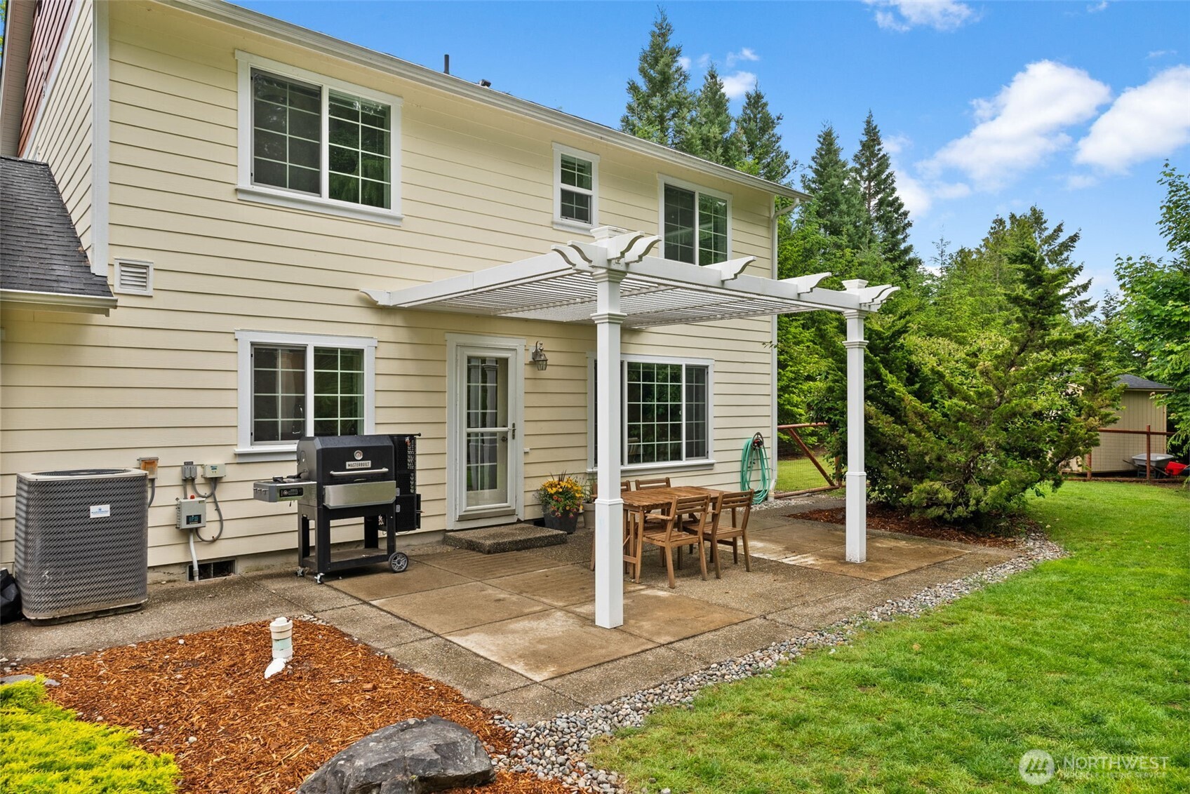 1412 Leschi Place