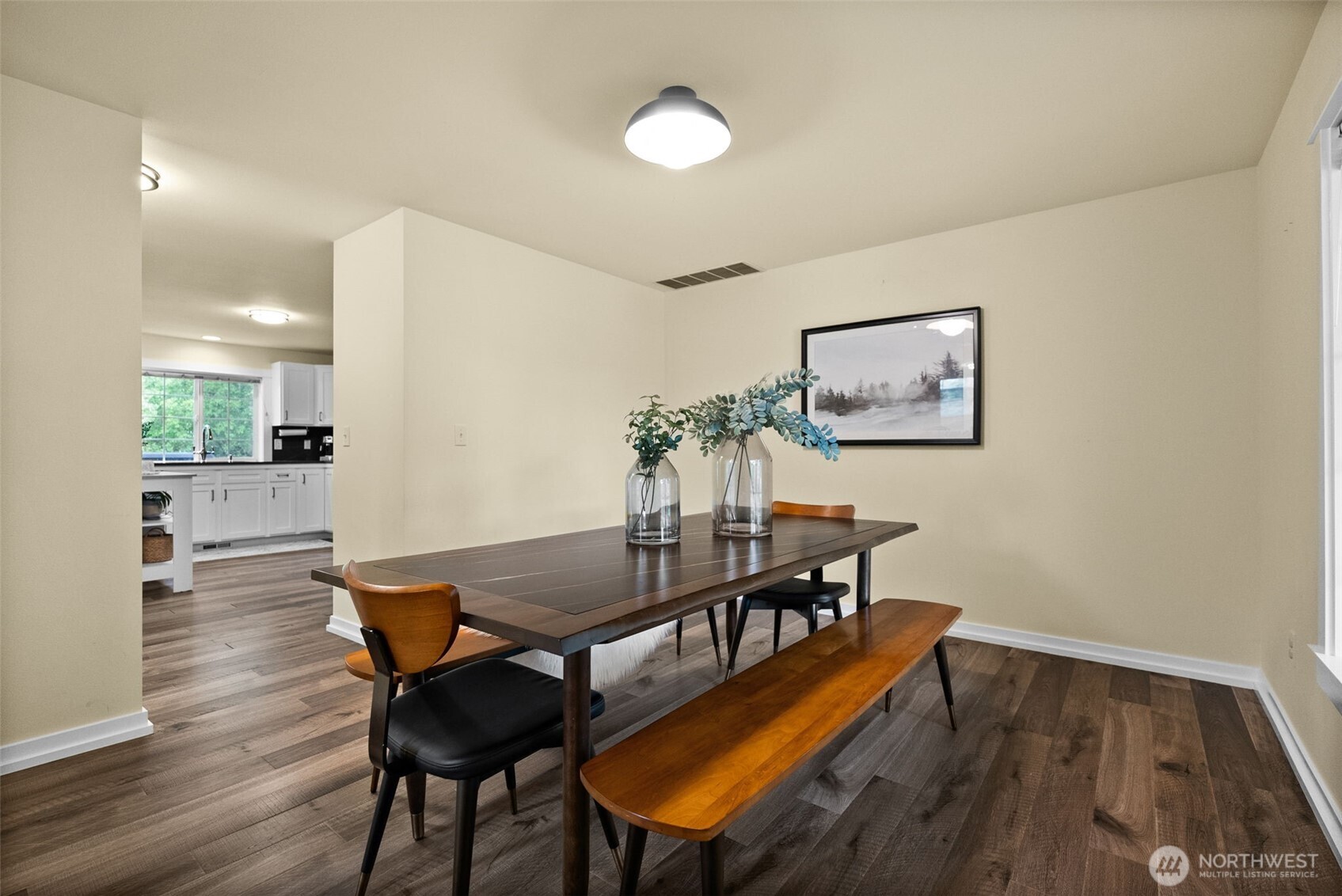1412 Leschi Place