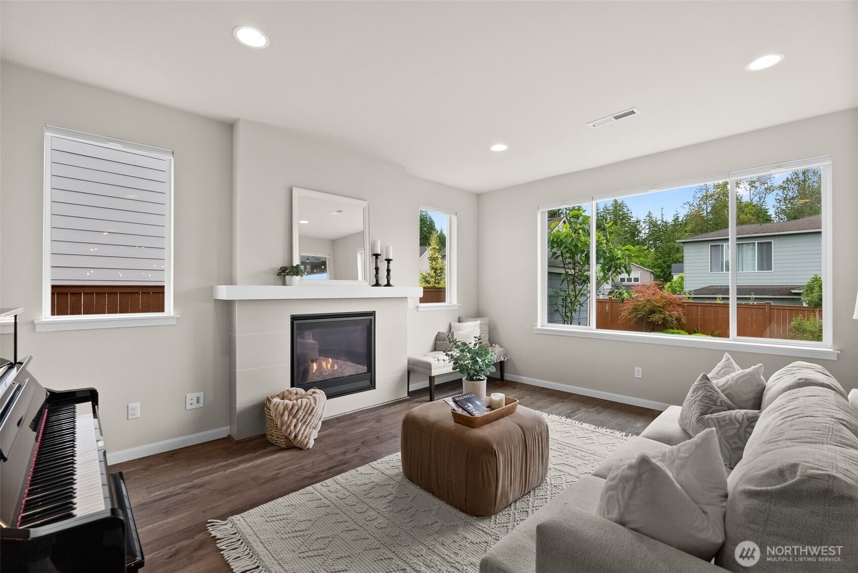 3998 Sawtooth Court