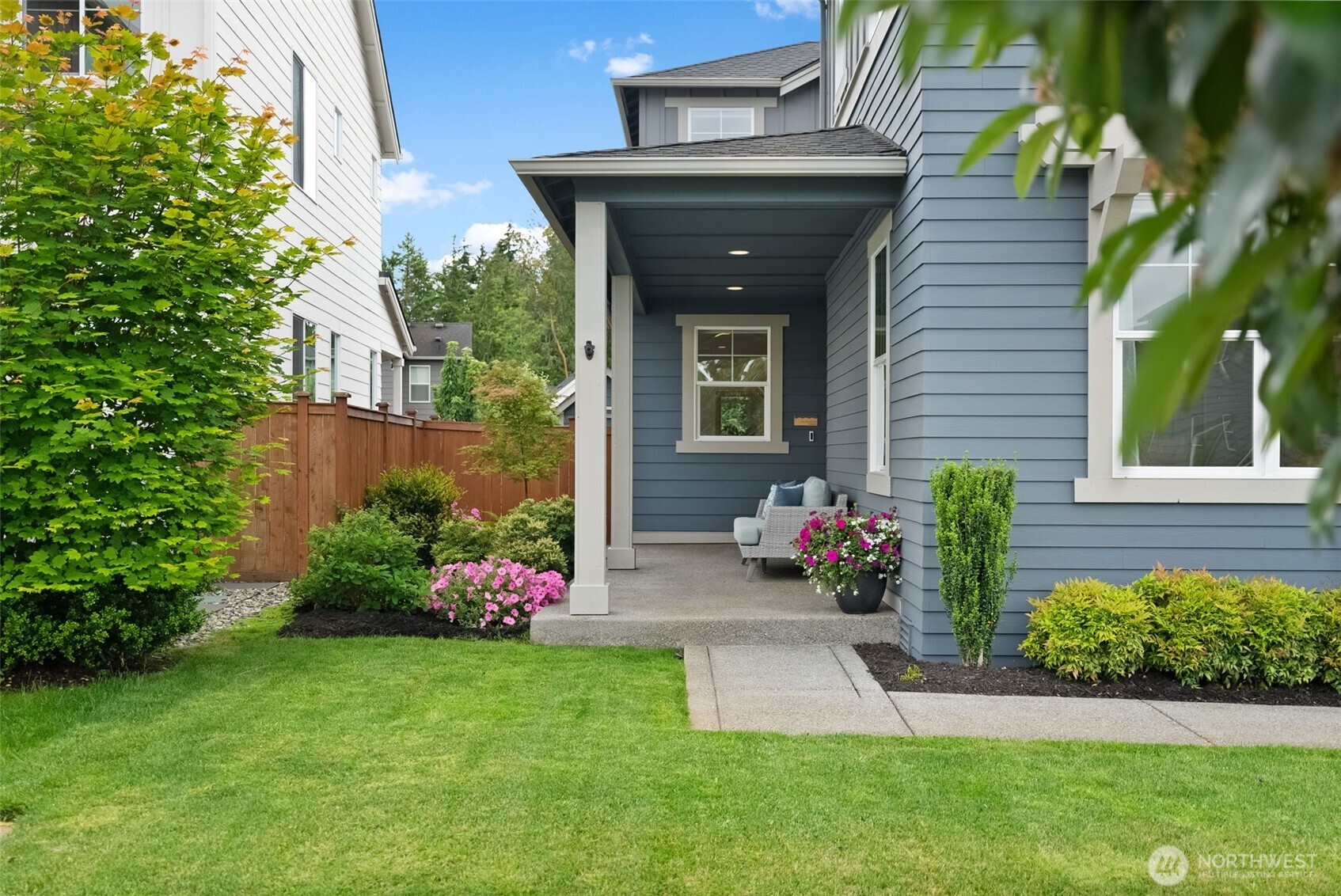 3998 Sawtooth Court