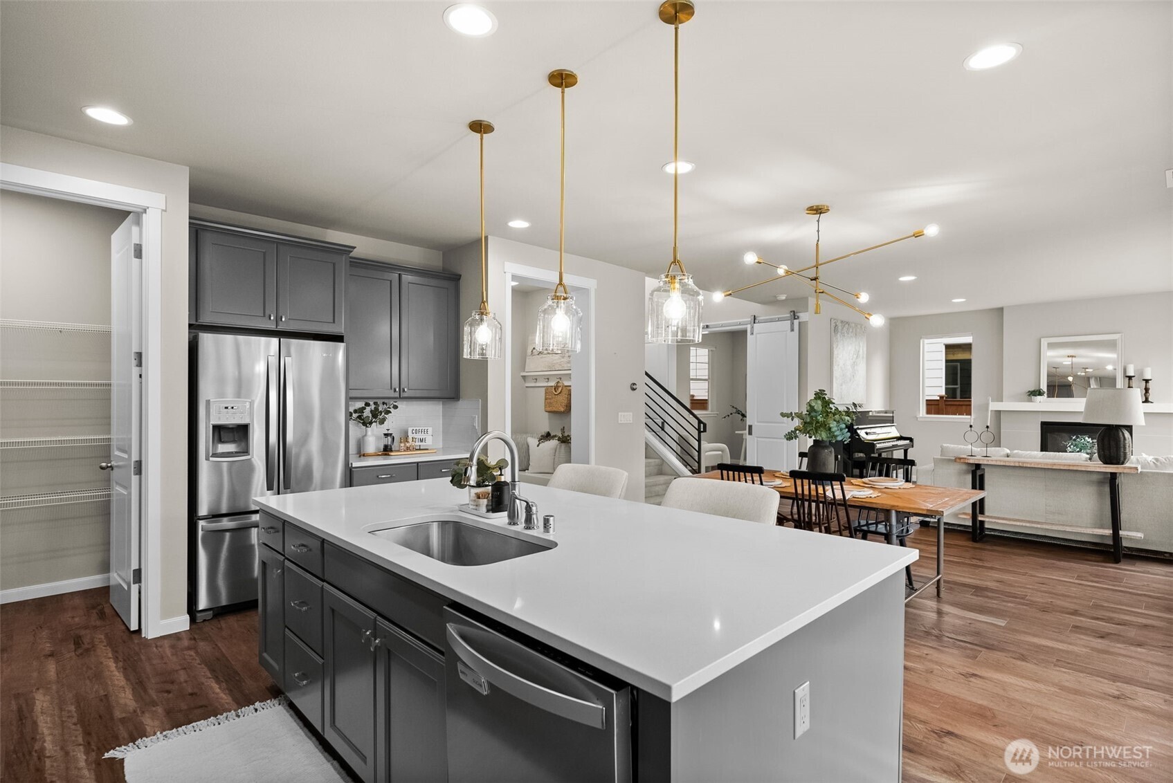 3998 Sawtooth Court